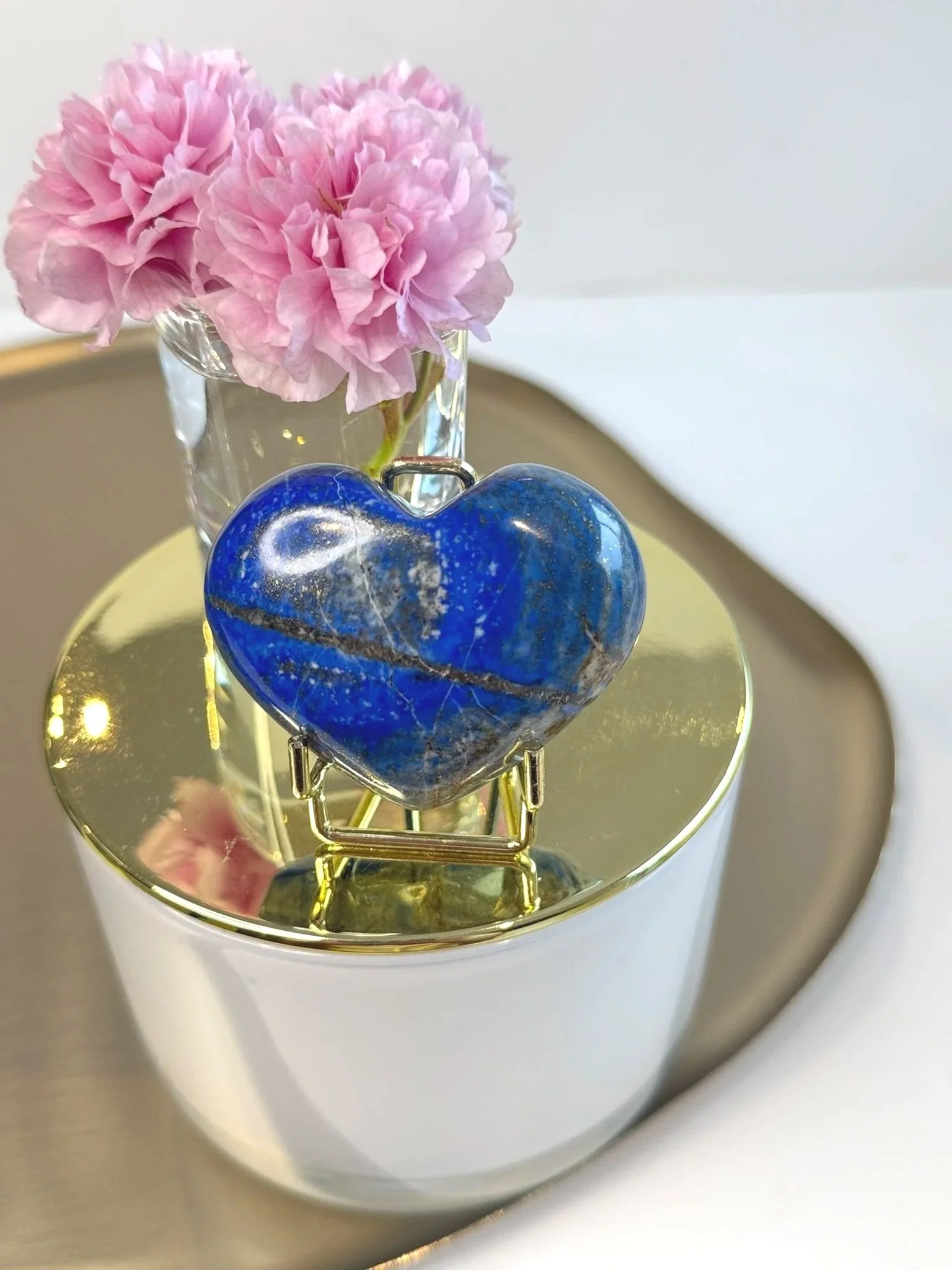 Enlightenment, Truth And Developing Psychic Gifts  The energy of these blue crystals may intensify the growth of intuition, channeling and psychic abilities, and may aid you to contact your guardian a