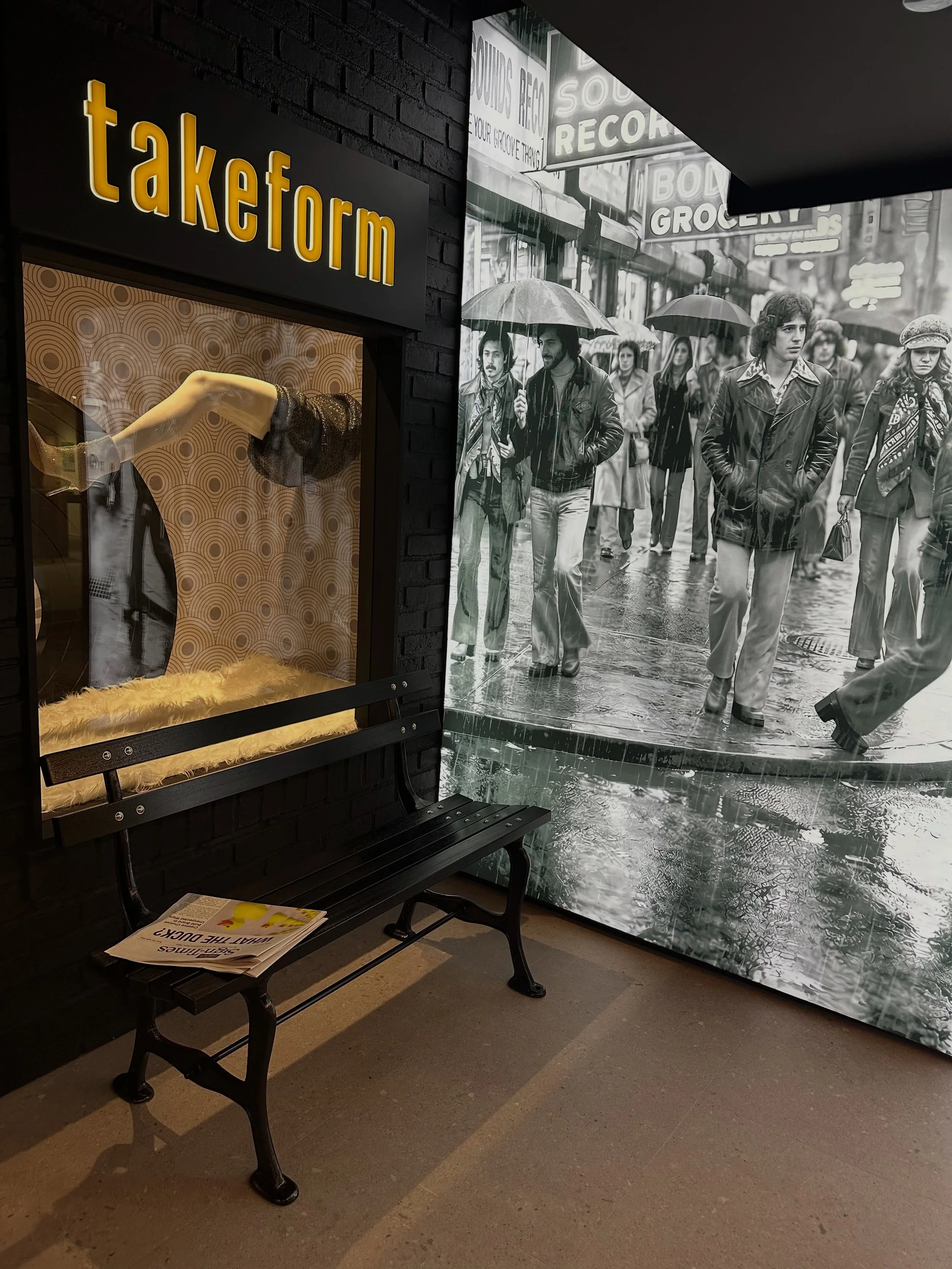 Huge congrats to @takeform on their multiple showroom awards!!✨

🏆 Best Small Showroom
🏆 Best of Competition at The Mart
🏆 Best Overall