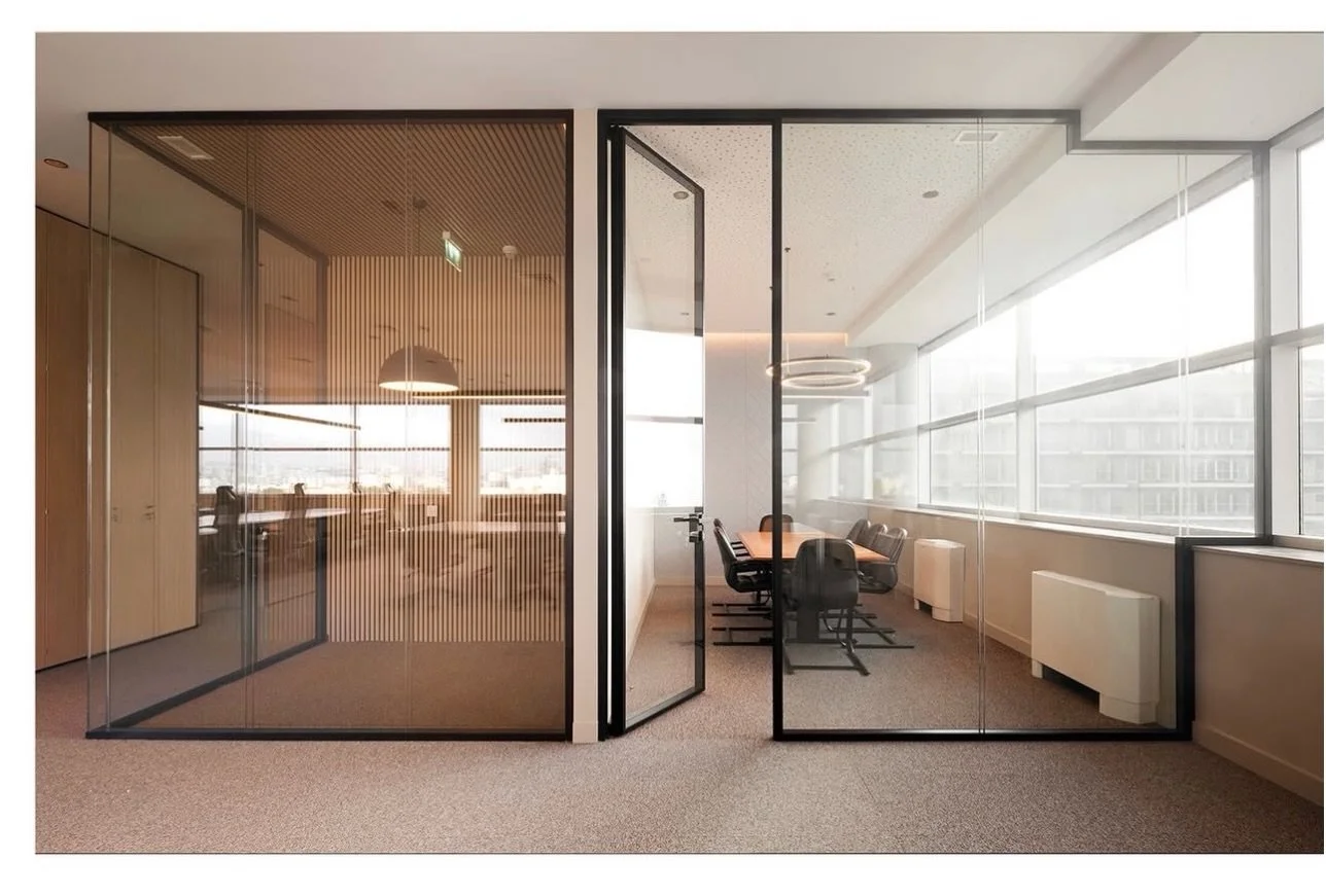30 Years of CARVART ✨

Thirty years of evolution have shaped CARVART into something far beyond its beginnings in architectural glass. Today, the company operates as a design driven architectural partner, bringing together materials, systems, engineer