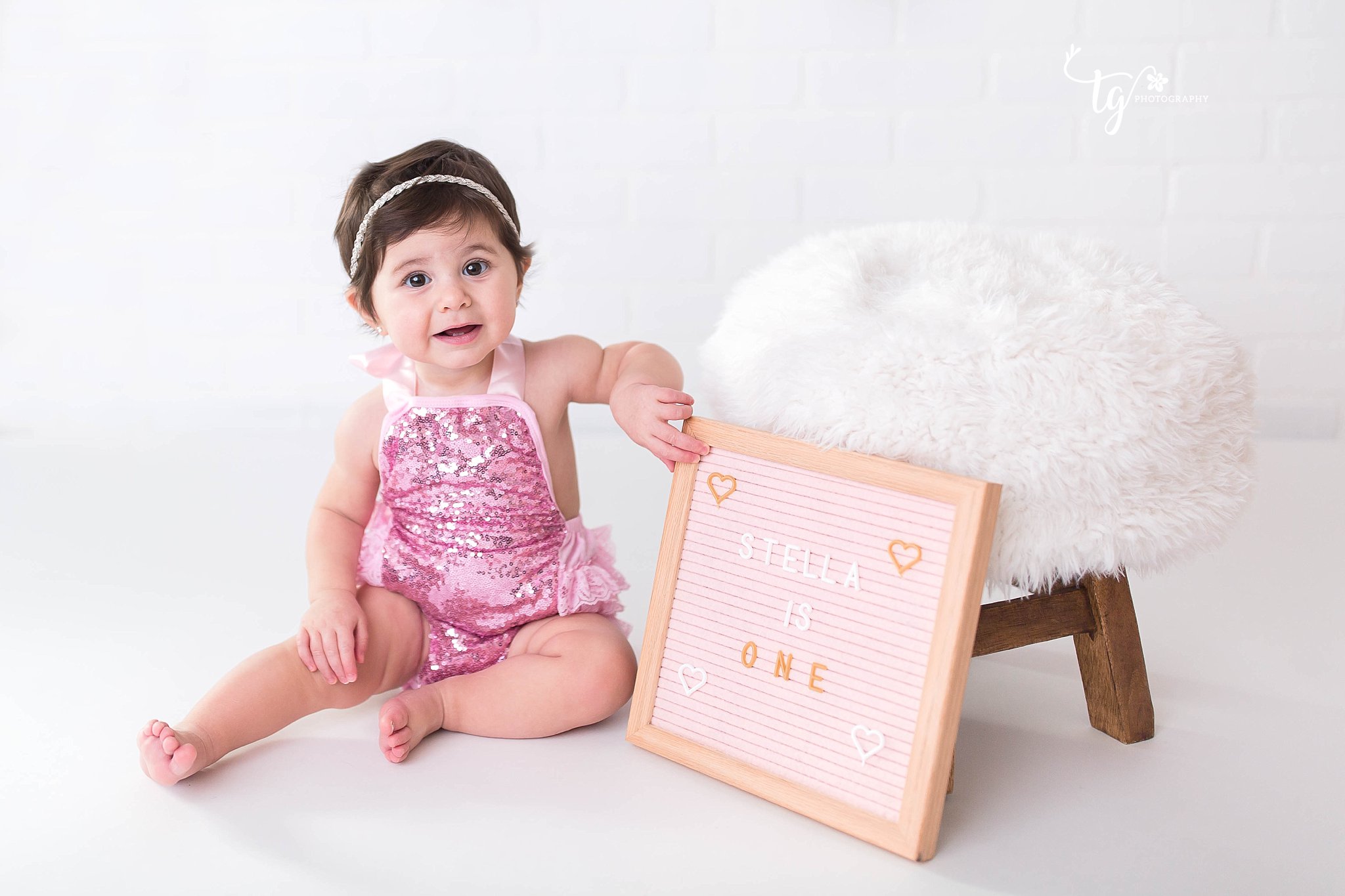 Star Themed First Birthday Session | Massapequa Cake Smash Photographer