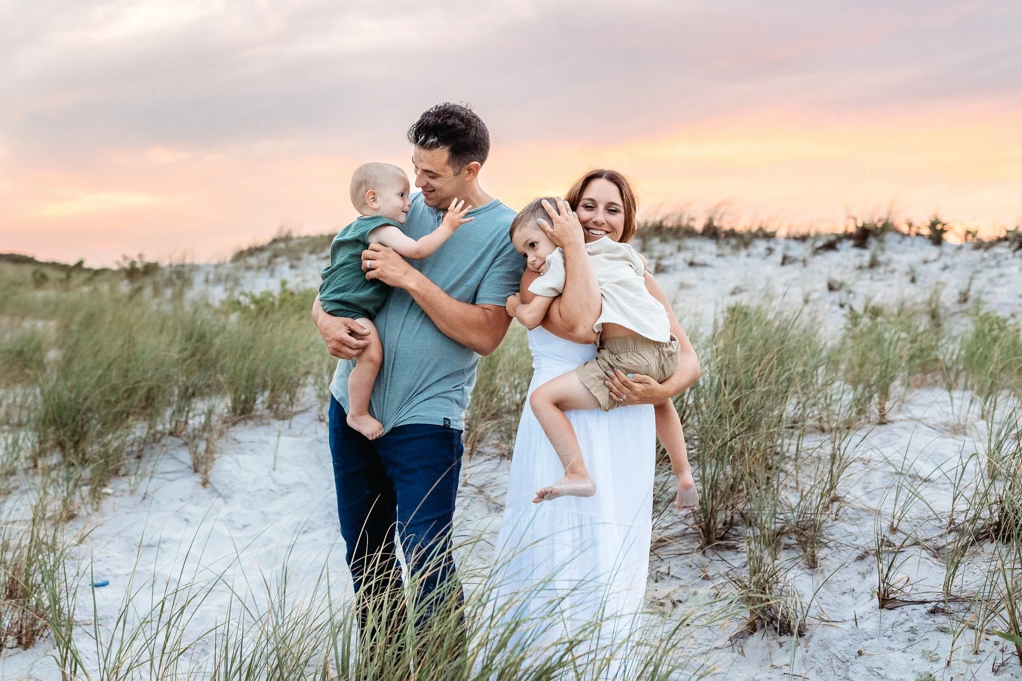 Wrapping up my Long Island sessions for this trip and my heart is so full. 
There's something really special about coming back here. I spent 11 years photographing families on these beaches, watched kids grow up in front of my camera, and made friend