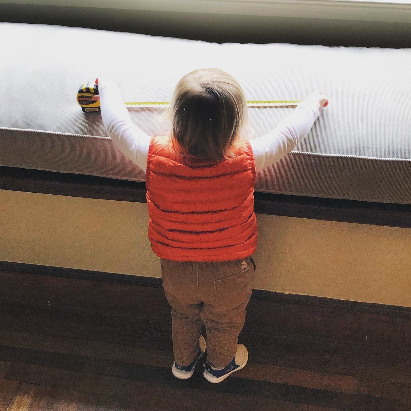 Hey 2021, we&rsquo;re ready 📏💥#measuringtapeandtoddler #tinyassociate #happynewyear