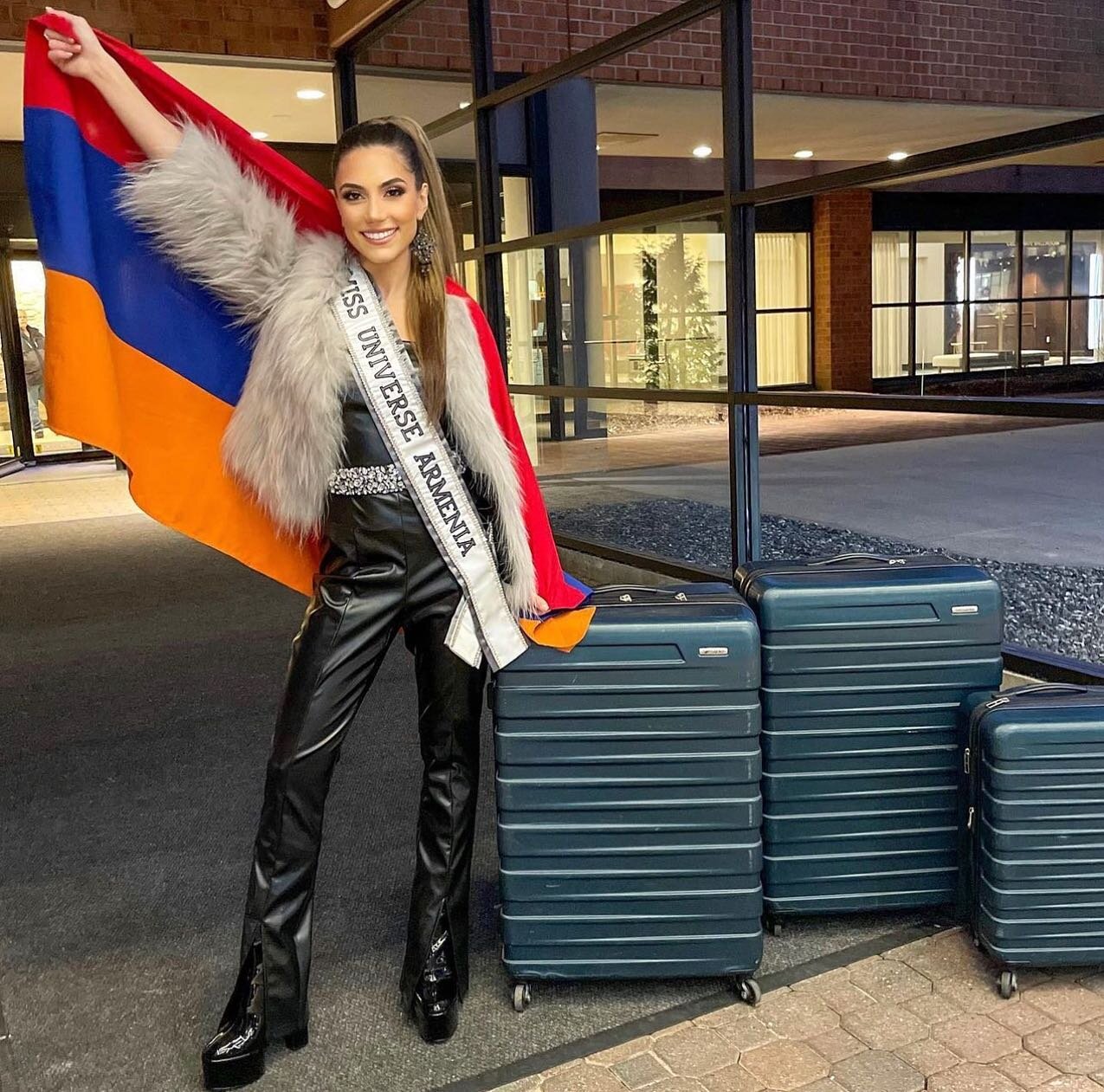 Miss Universe Armenia on her way to win the crown!!! 👑🇦🇲 Glamour Cosmetics is honored to be a sponsor for such a bright, smart, fun, beautiful woman to represent Armenia at the Miss Universe pageant! ❤️ Kristina, we are all so proud of you- you&rs