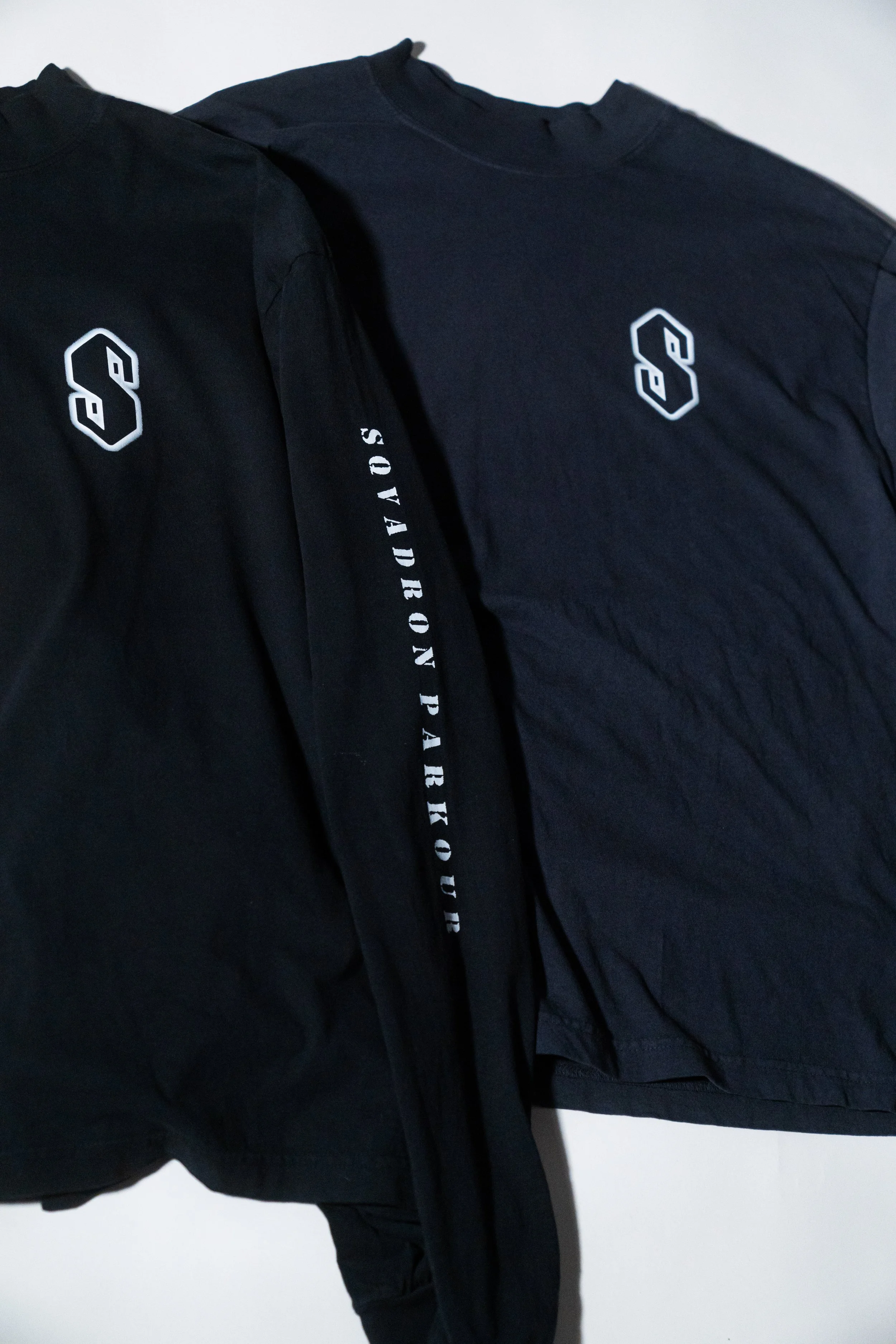 ESSENTIAL Long Sleeve-3.jpg (Copy)