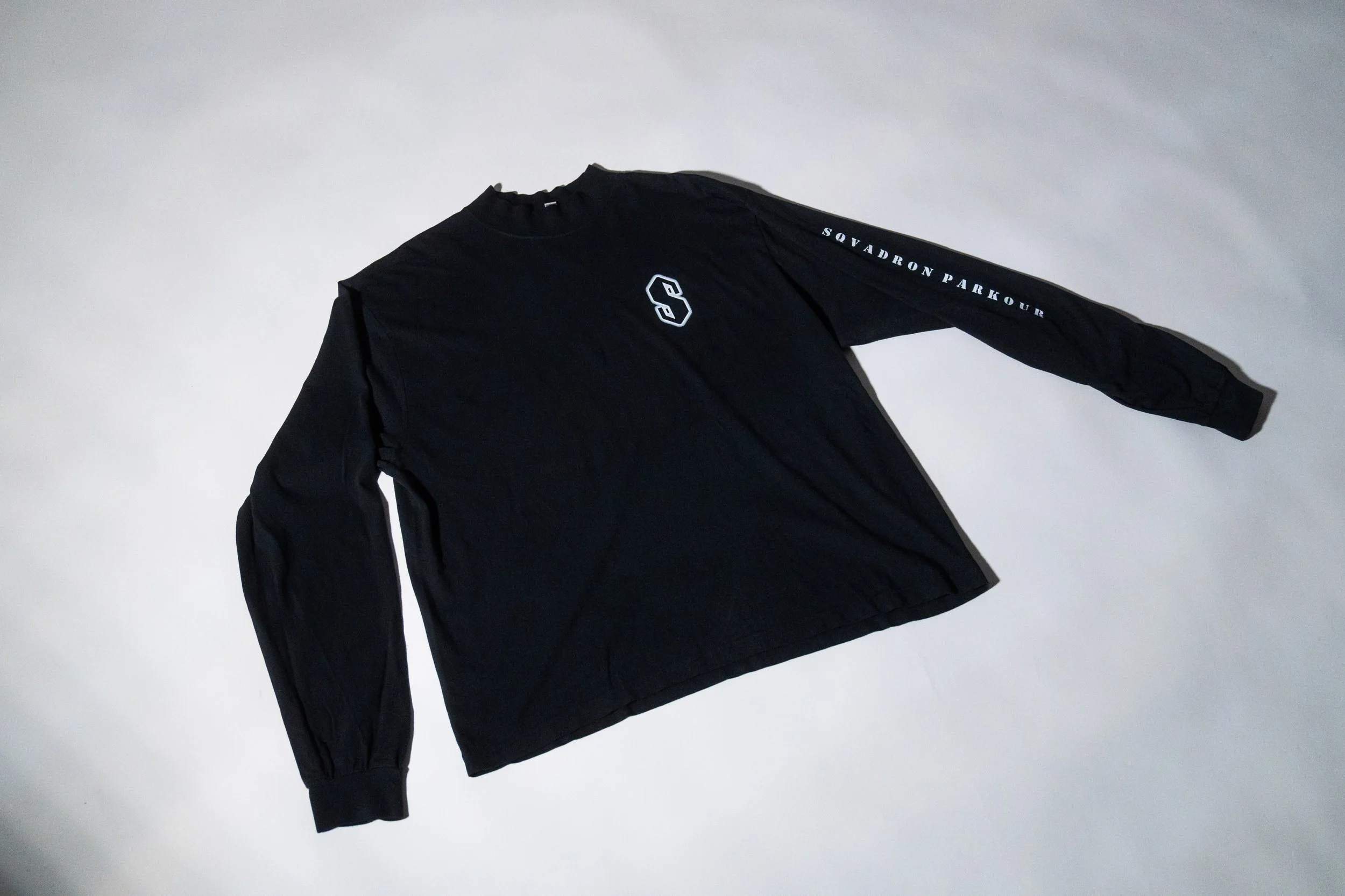 ESSENTIAL Long Sleeve-6.jpg (Copy)