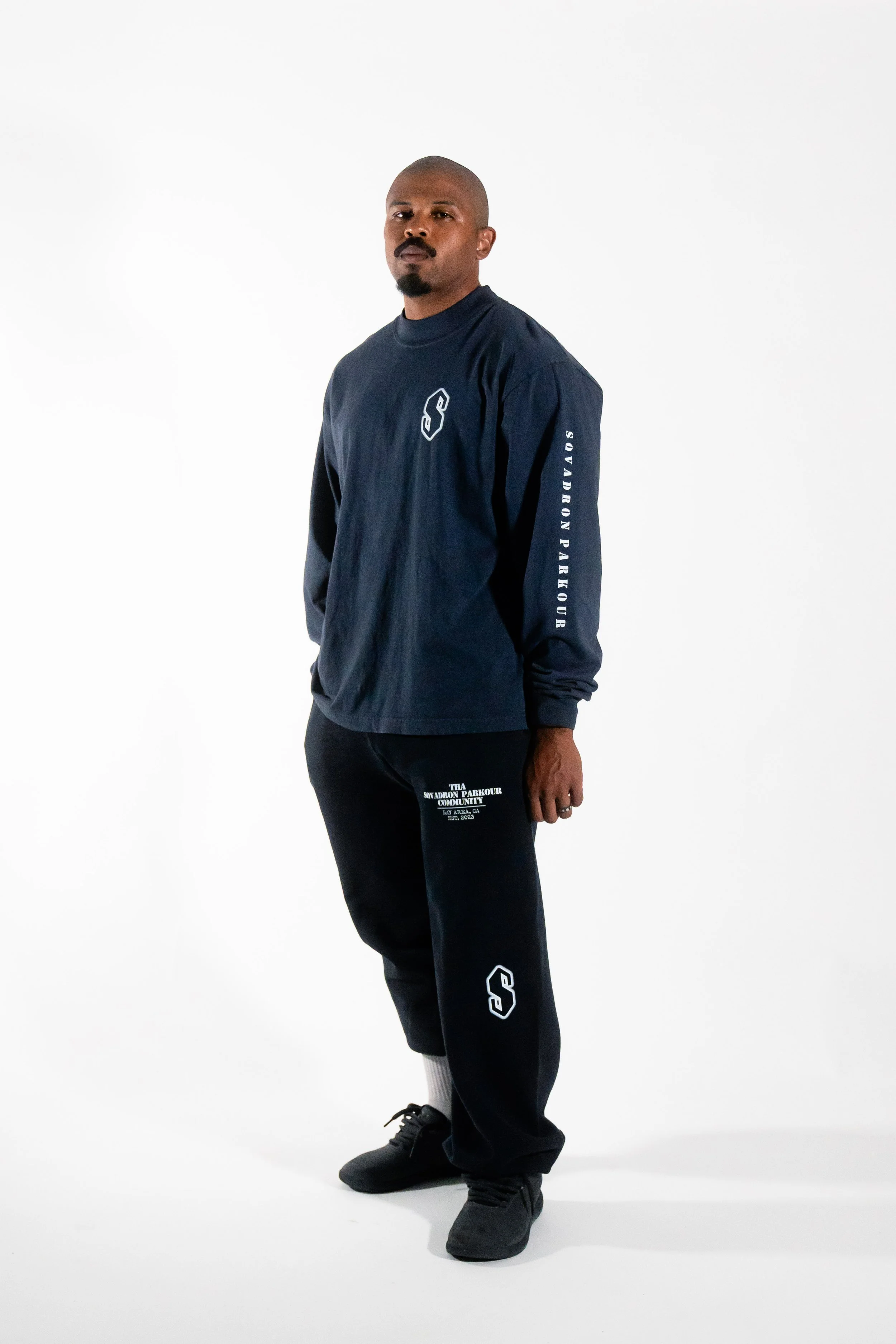ESSENTIAL Set on Darryl-4.jpg