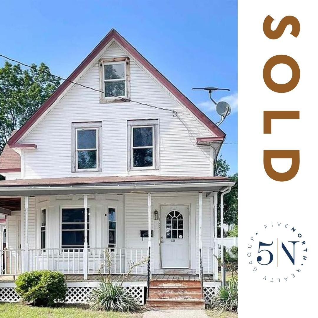 Congratulations to our client for picking up this quaint New Englander that will soon be renovated and ready for it's new owners!!! @hollie_strandson