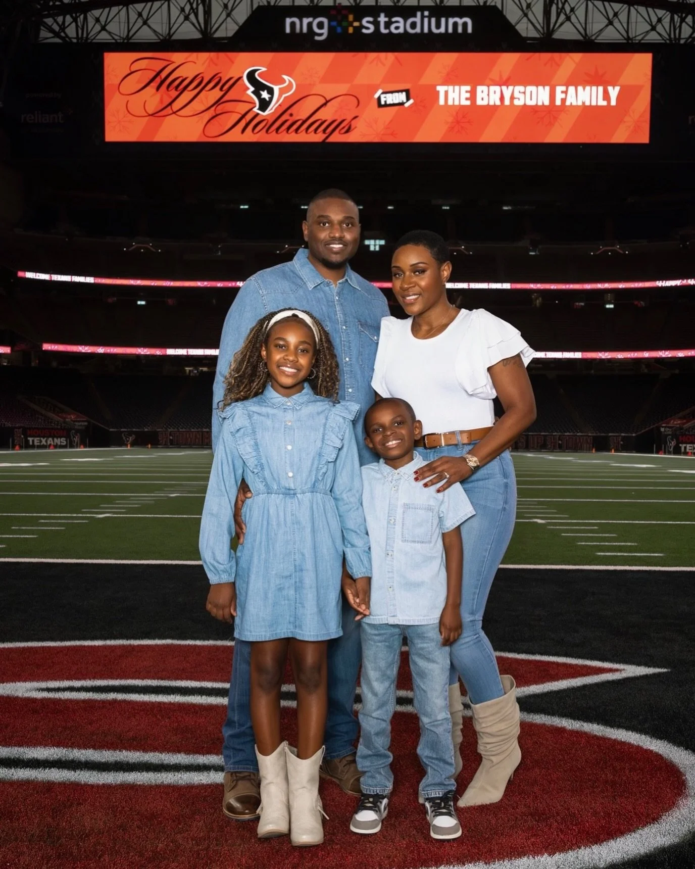 I miss the toy drives and the traditions back home&hellip;my friends and my family. 

But God has helped us create new memories and make Christmas special in our new home. 

Praying everyone has a safe and Merry Christmas. 🤍
.
.
.
#MerryChristmas