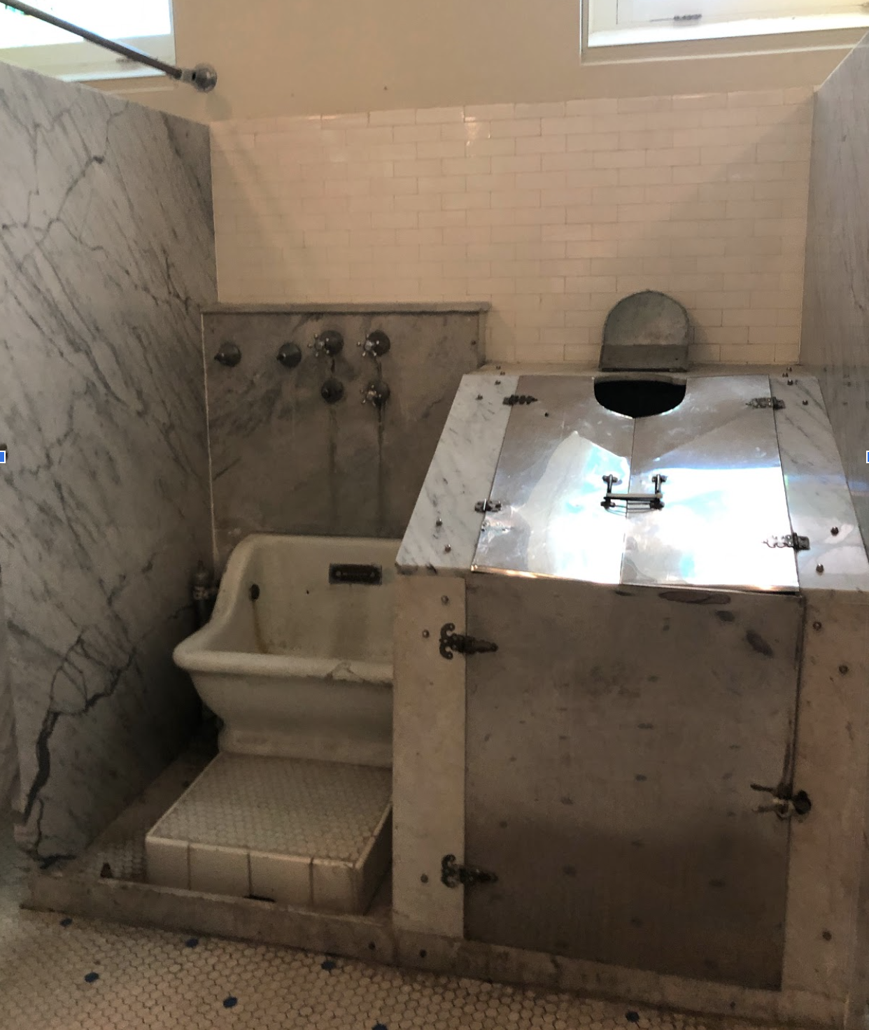 Sitz bath and steamer, Fordyce Bathhouse, photo by Karen Boudreaux, 6/17/19