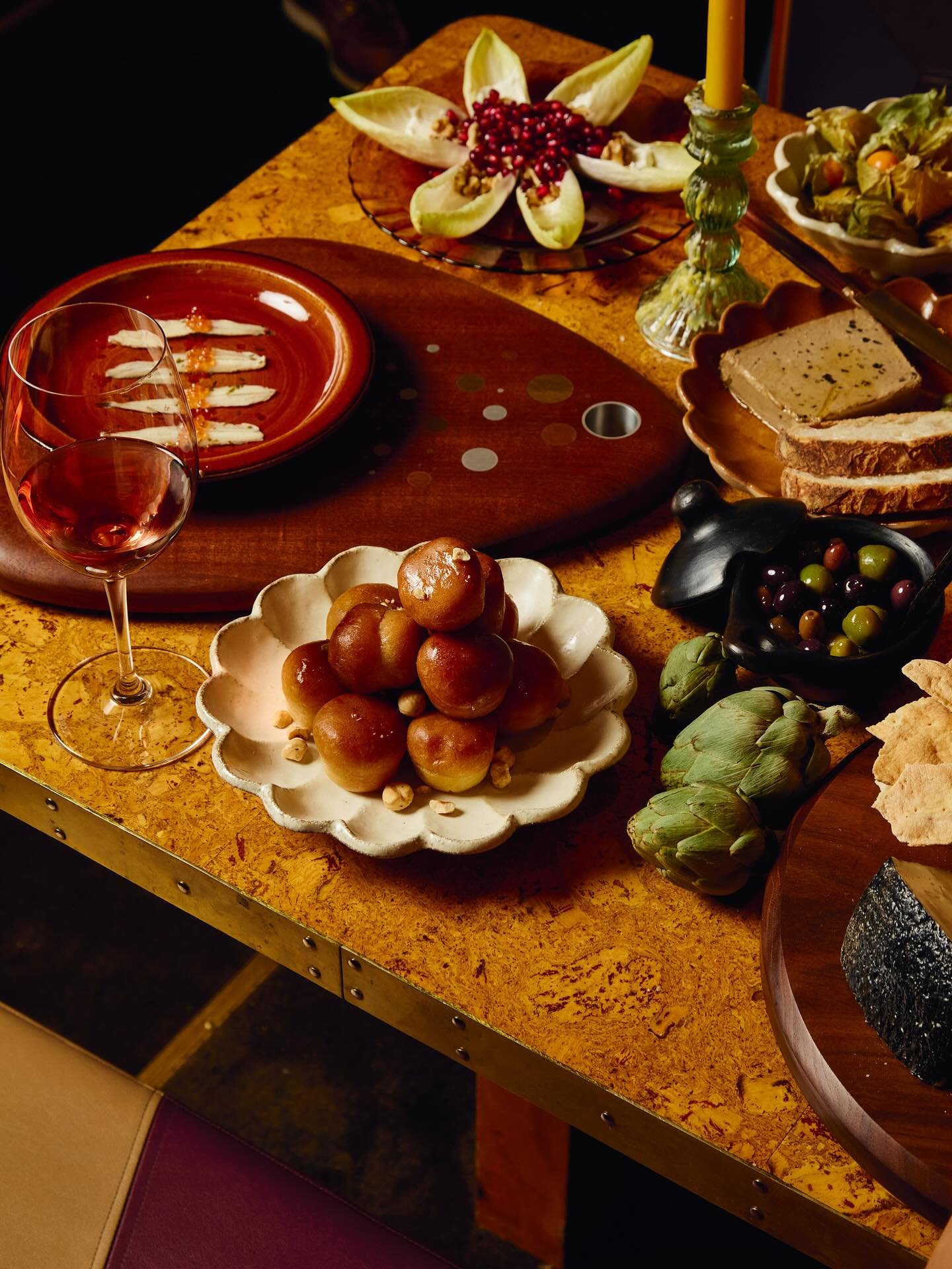 Setting a beautiful table just makes everything taste better. Our table top collection works for the over the top holiday spread or a simple weeknight dinner that you actually want to sit down for.

Link in bio for a shortcut to the shop!