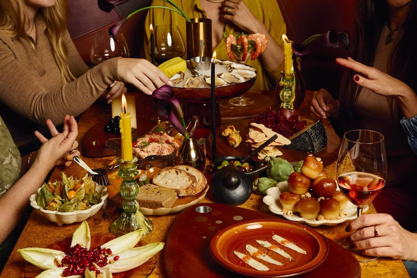 &ldquo;More is more and less is a bore&rdquo; - Iris Apfel 

A table stuffed with the most delicious food served on timeless, beautiful serving trays surrounded by all the people you actually want to spend the holidays with. Yes please! 

Anchovies o