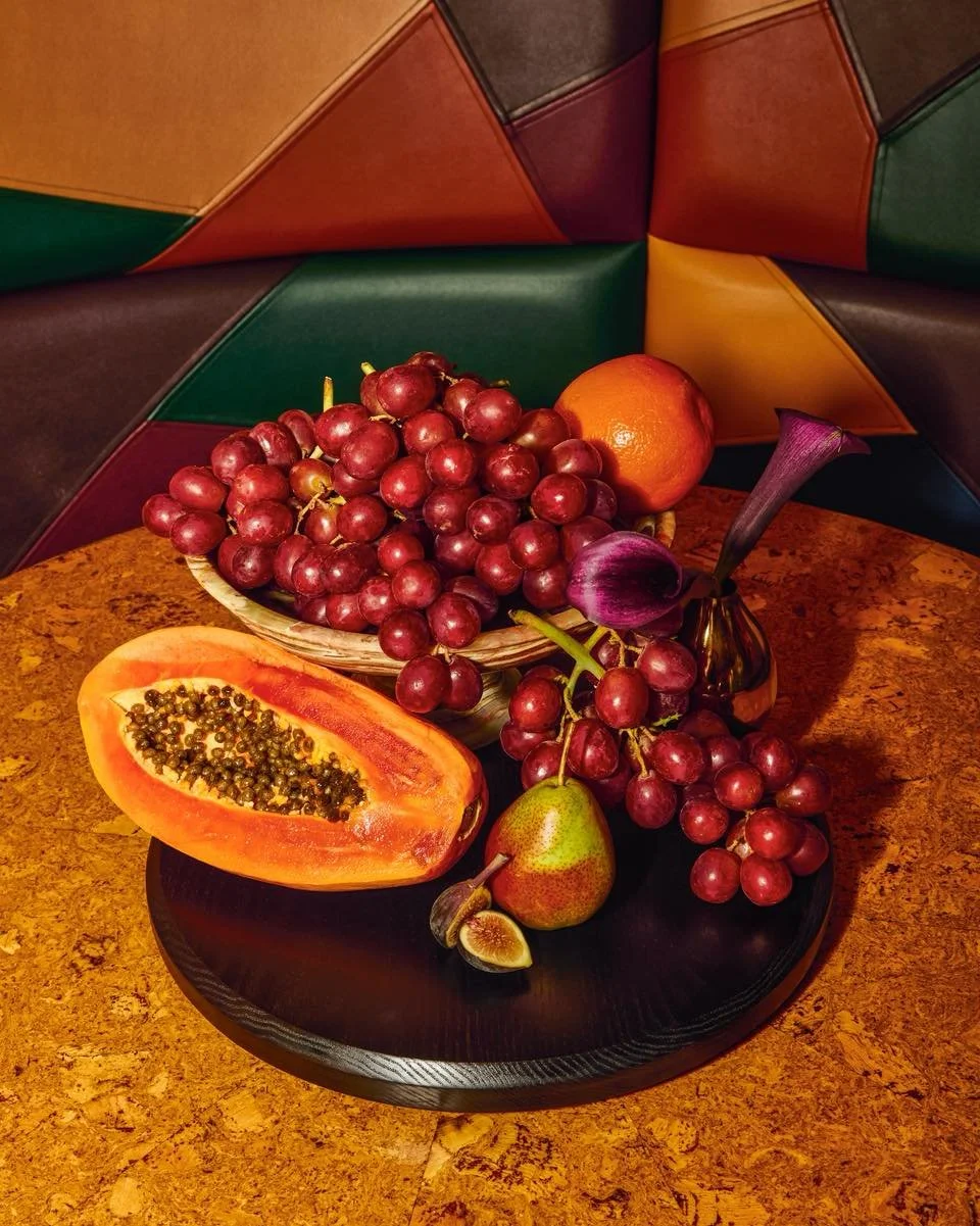 ABBONDANZA 🤌🏻

Sleek, smooth spinner to share the wealth. Featuring our Large Lazy Susan in Blackened Ash.

Link in Bio to shop and make this beauty yours.