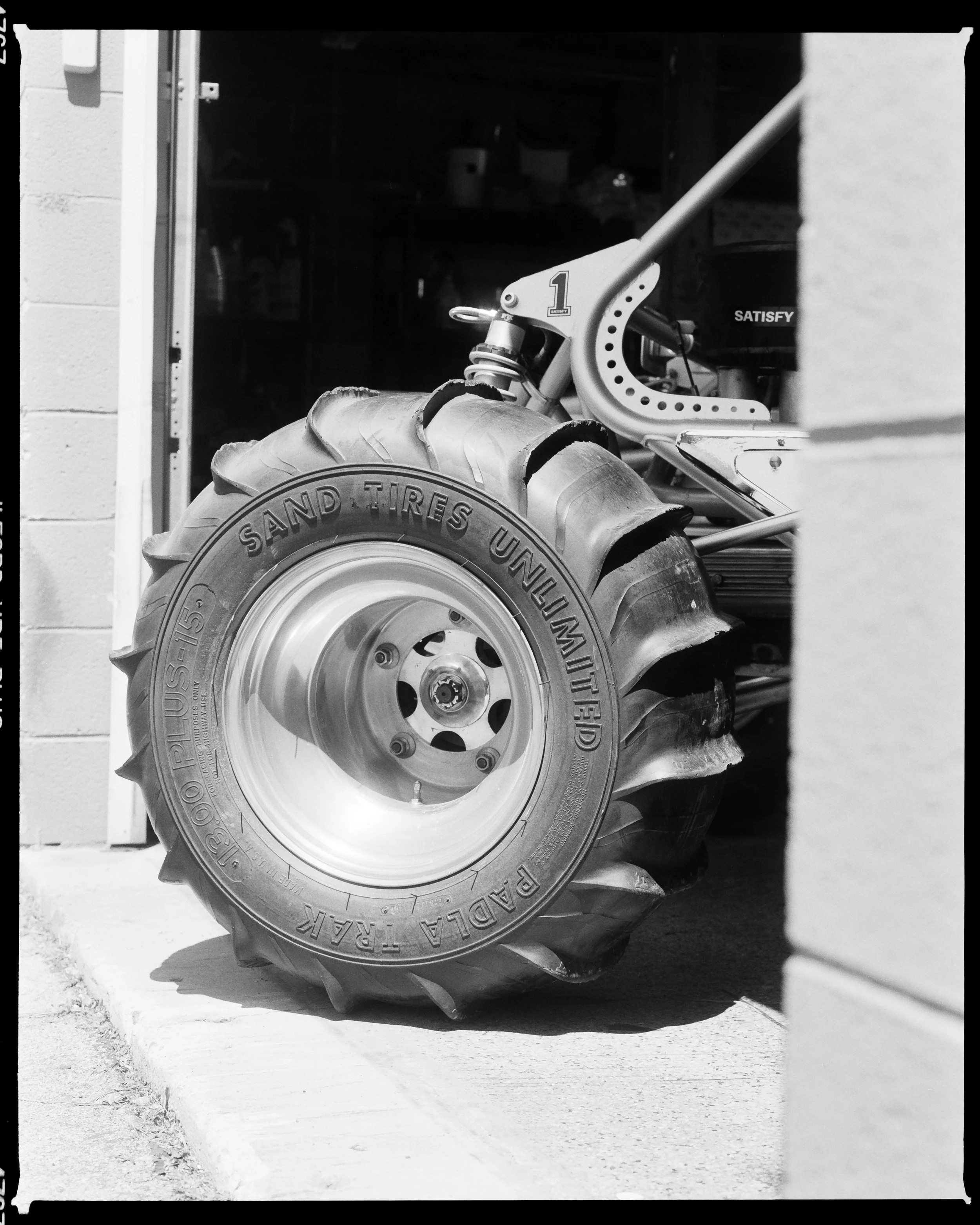 Satisfy Rocker - B&W-005.jpg