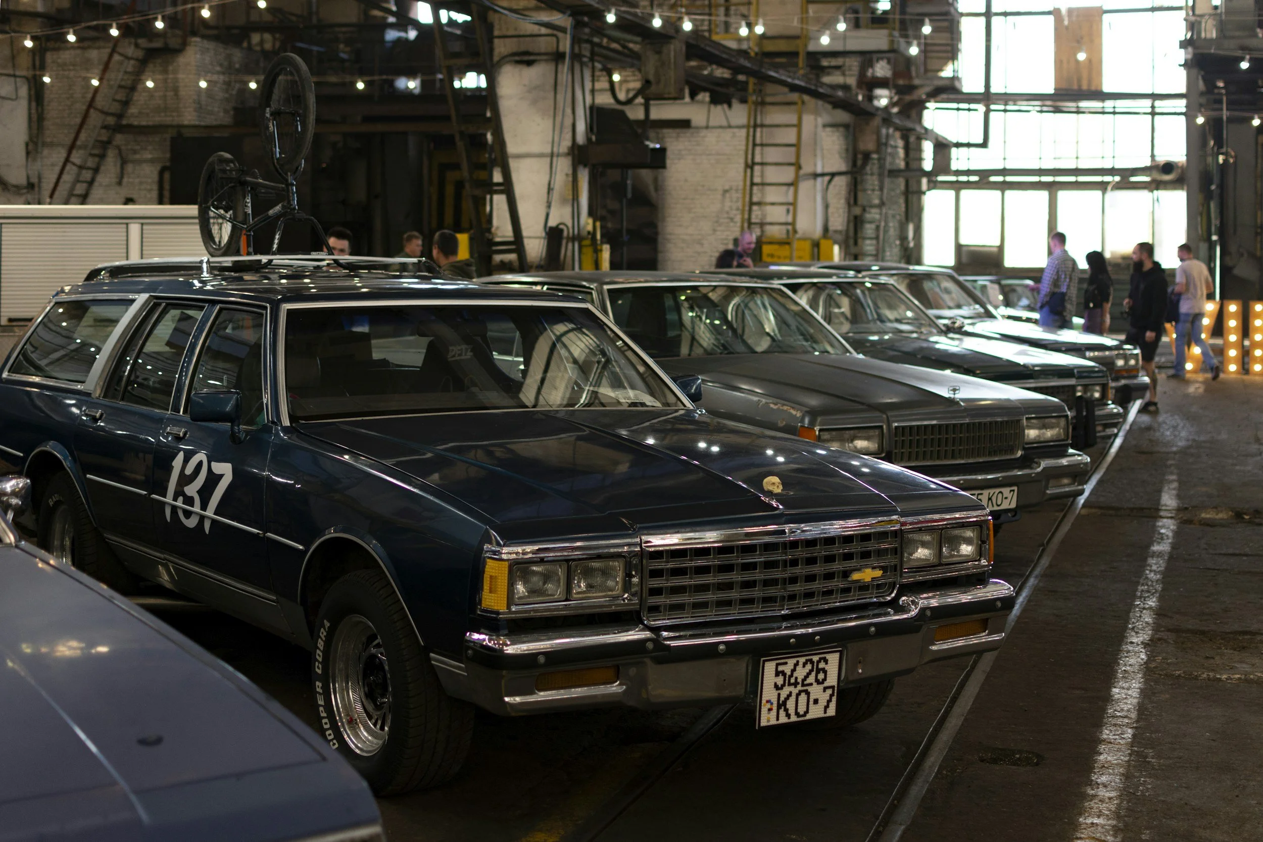 Old American cars — visual for Noah Kahan's American Cars and family therapy themes.
