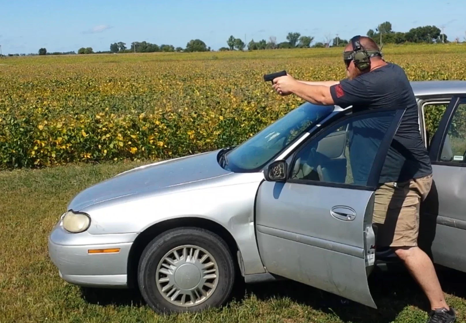 defensive pistol.jpg