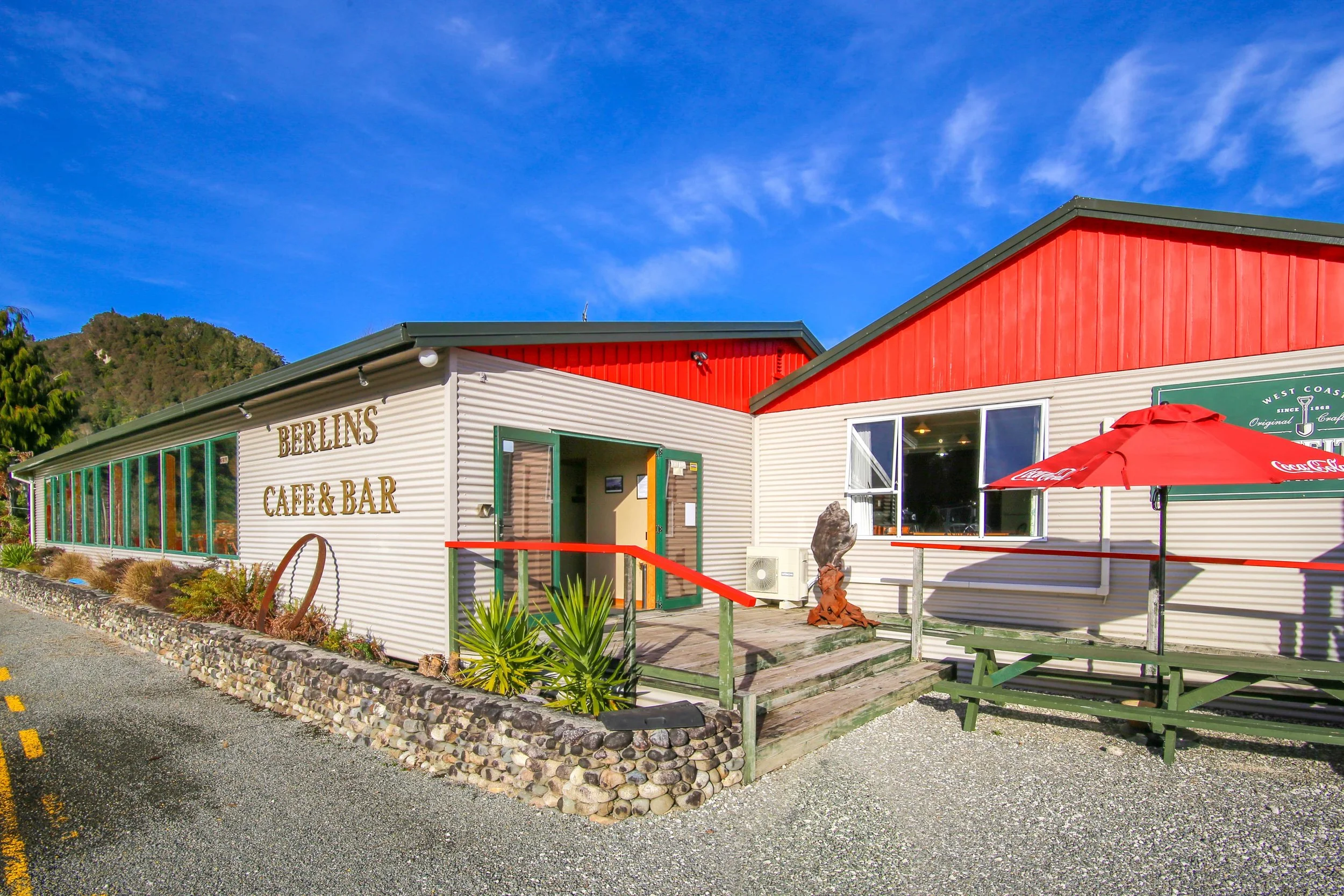 Berlins Cafe and Bar_-20.jpg