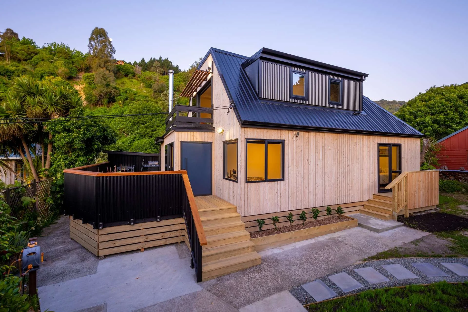 11 Airlie Street, Glenduan