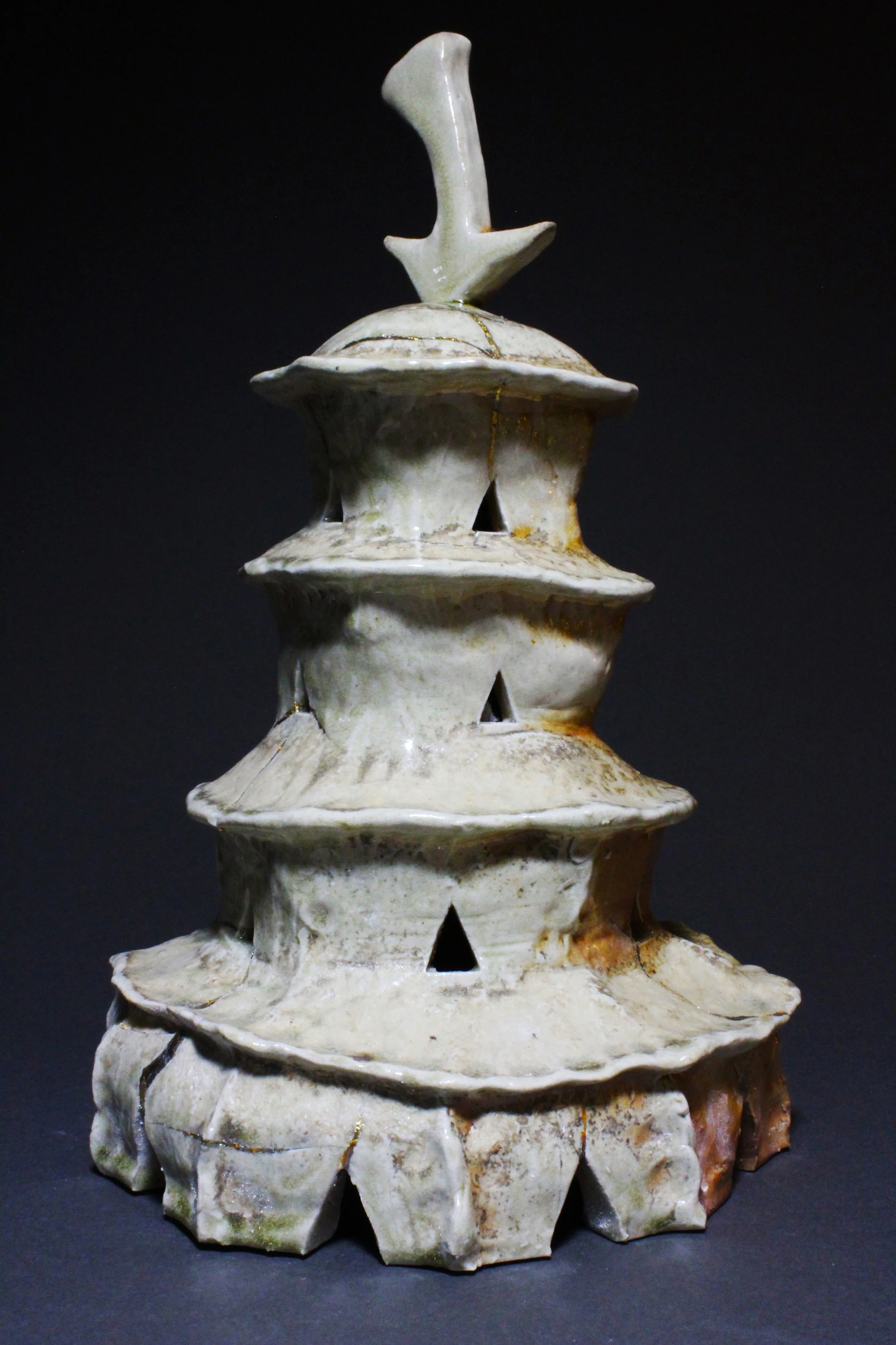 Social Circus 
Porcelain, Gold
10 x 10 x 17”
