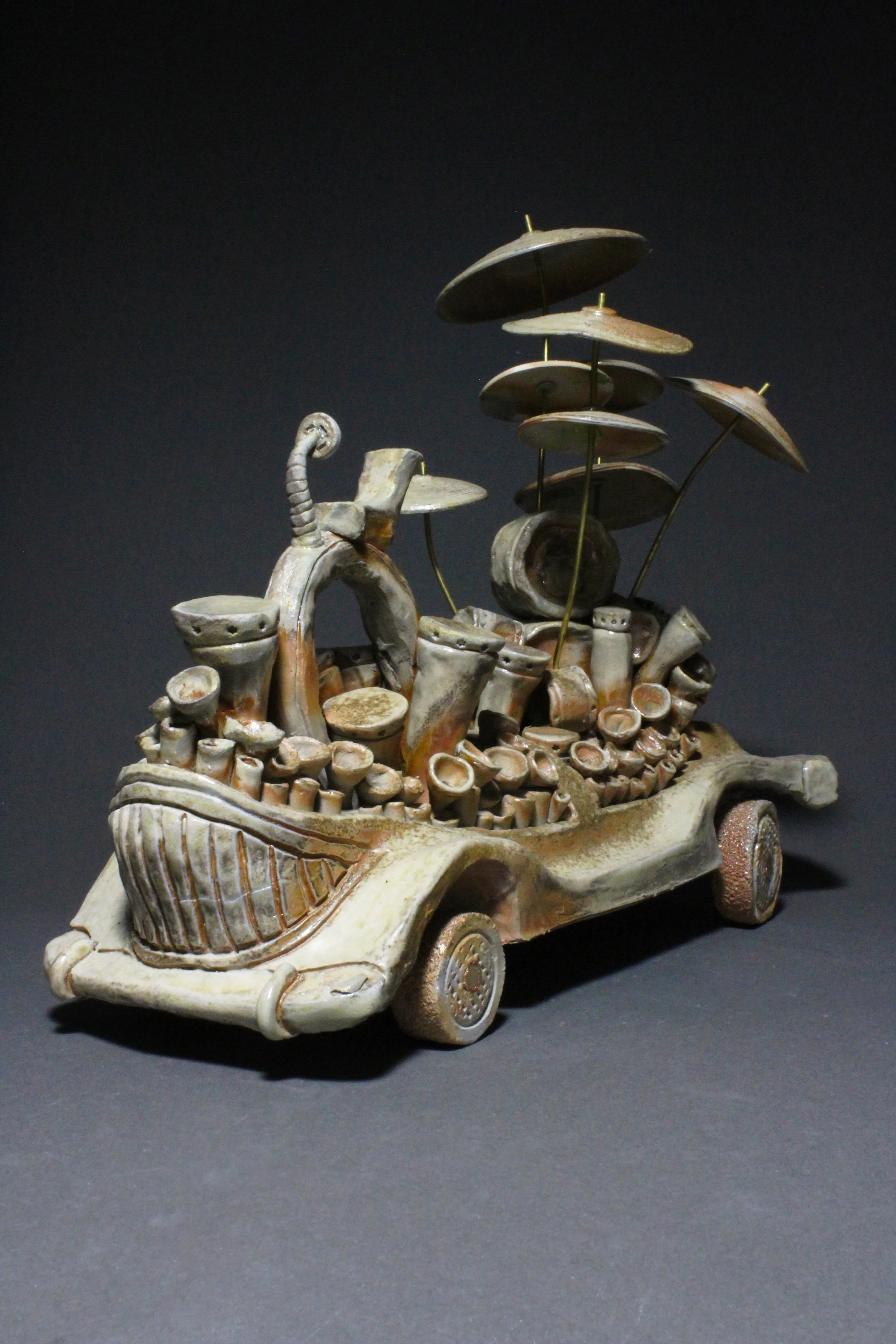 Speed of Sound
Stoneware, Brass, Copper
18 x 9 x 16”
