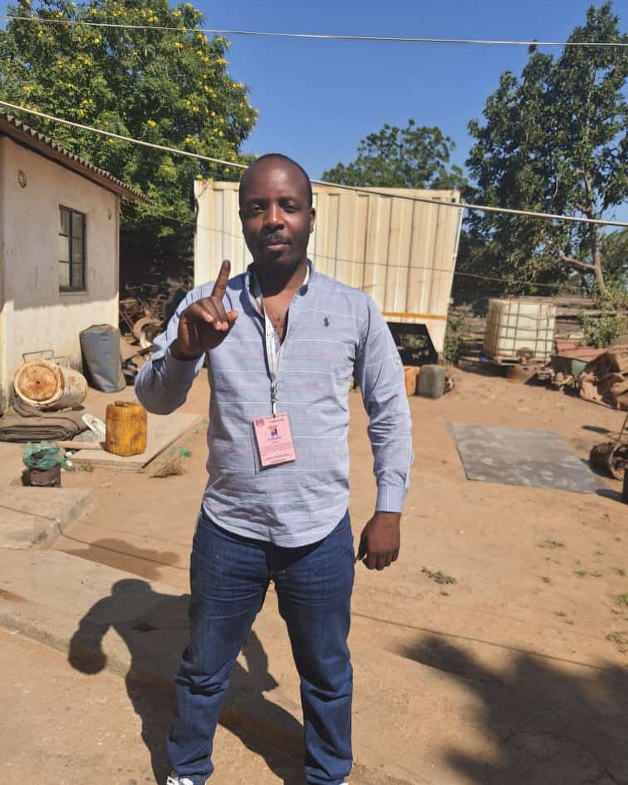 Victor @Chreaamalawi and  @chikondichijozi exercising their right to vote in the Malawi elections today ✊🇲🇼 .
.
.
Today Malawi votes in historic re-run election.  In May 2019, Mutharika thought he was the victor by a slim margin when he gained 38.6