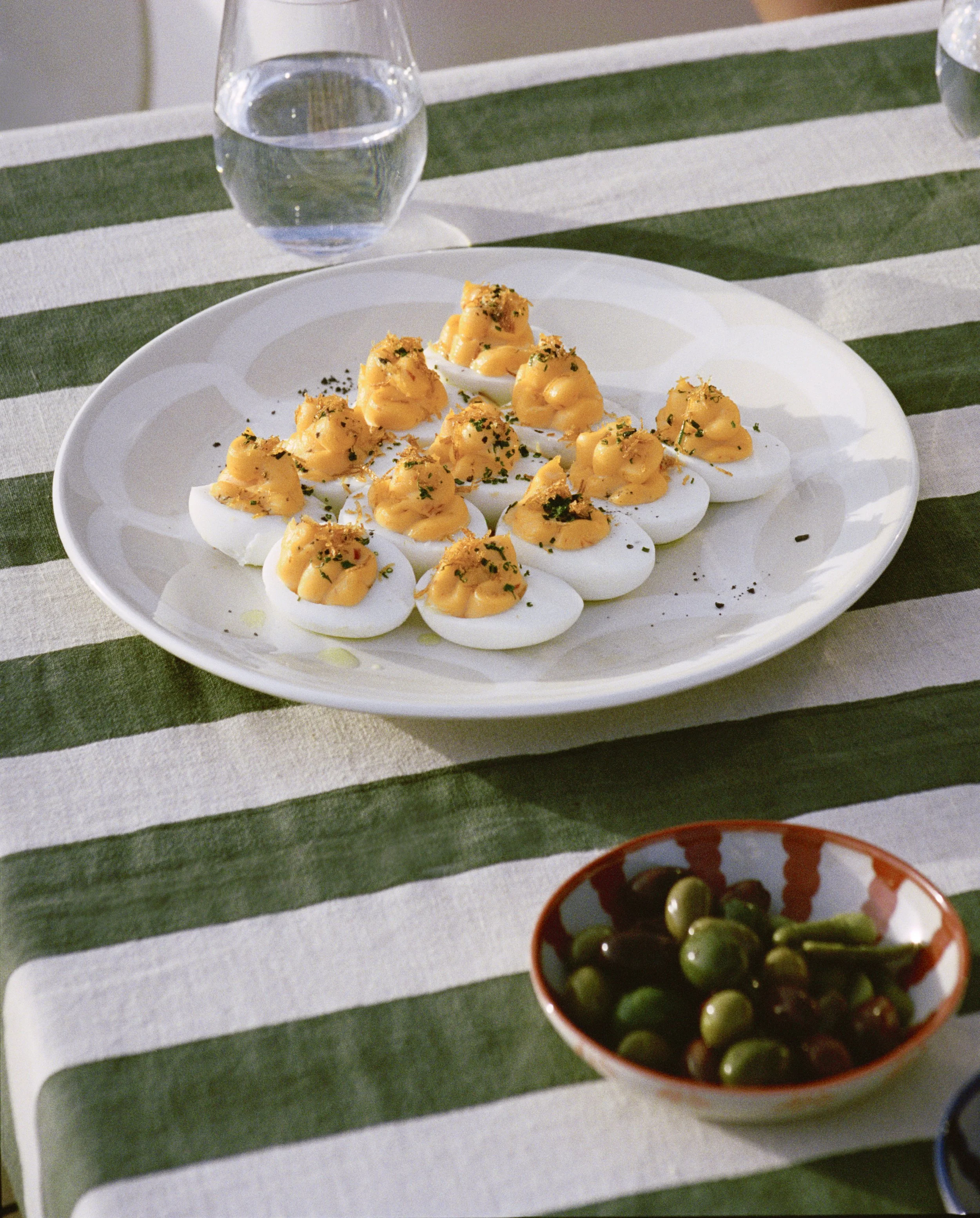 2025-11-ANNA-PIHAN-MAKRIS-MM-FINAL-YACHT-DEVILED-EGGS.jpg