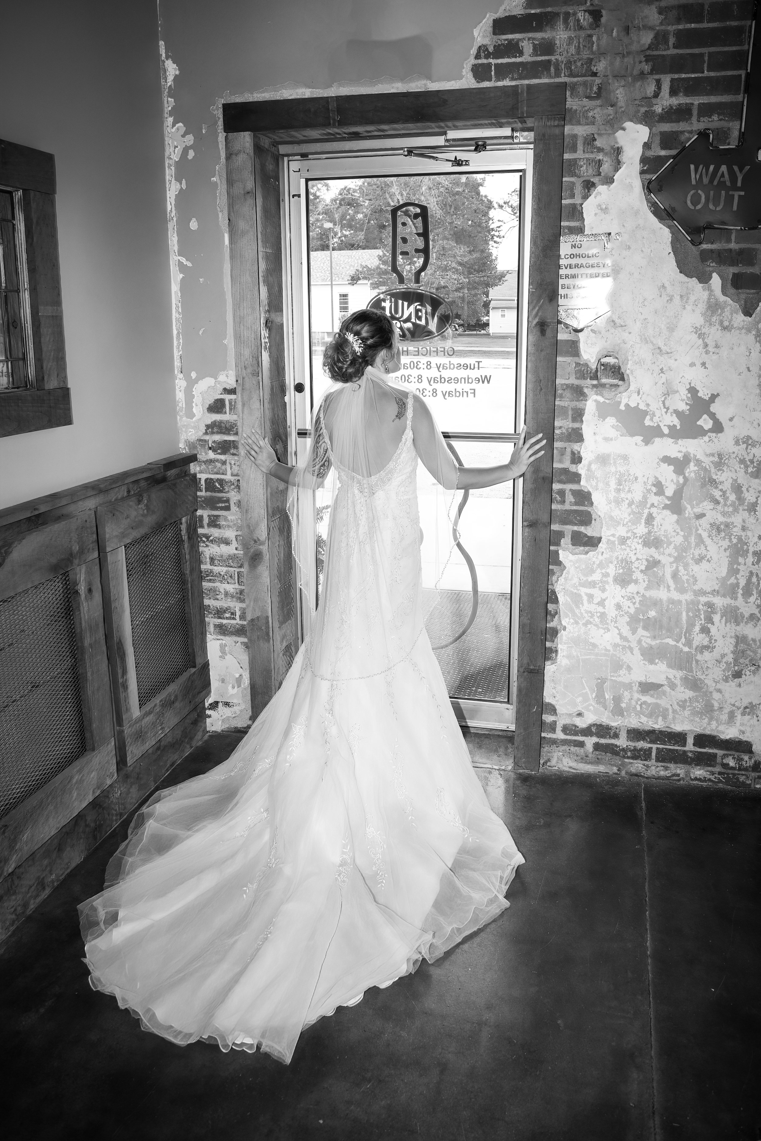 Bride in B/W (for a friends Wedding)