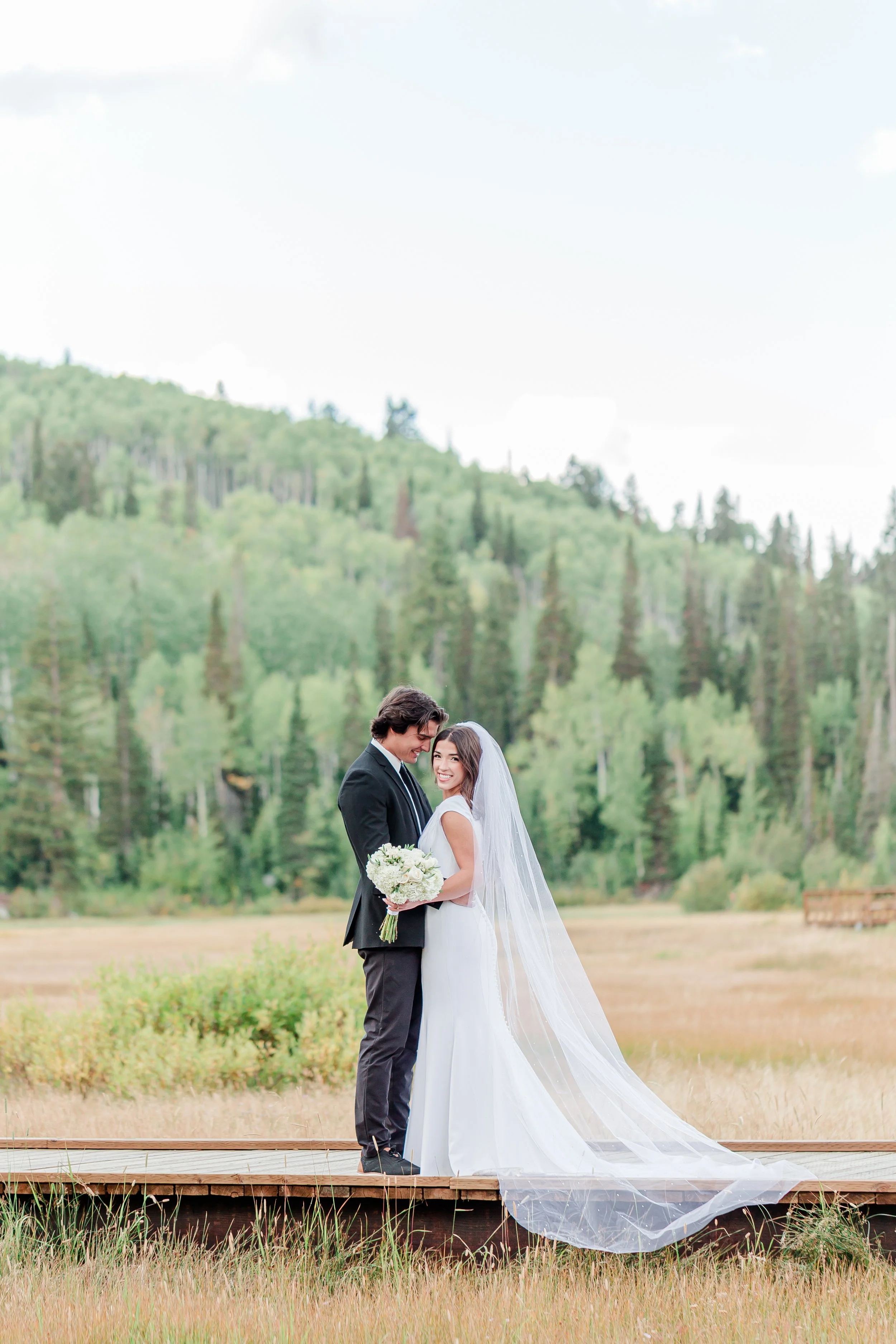 Bridal Portraits at Silver Lake in Utah