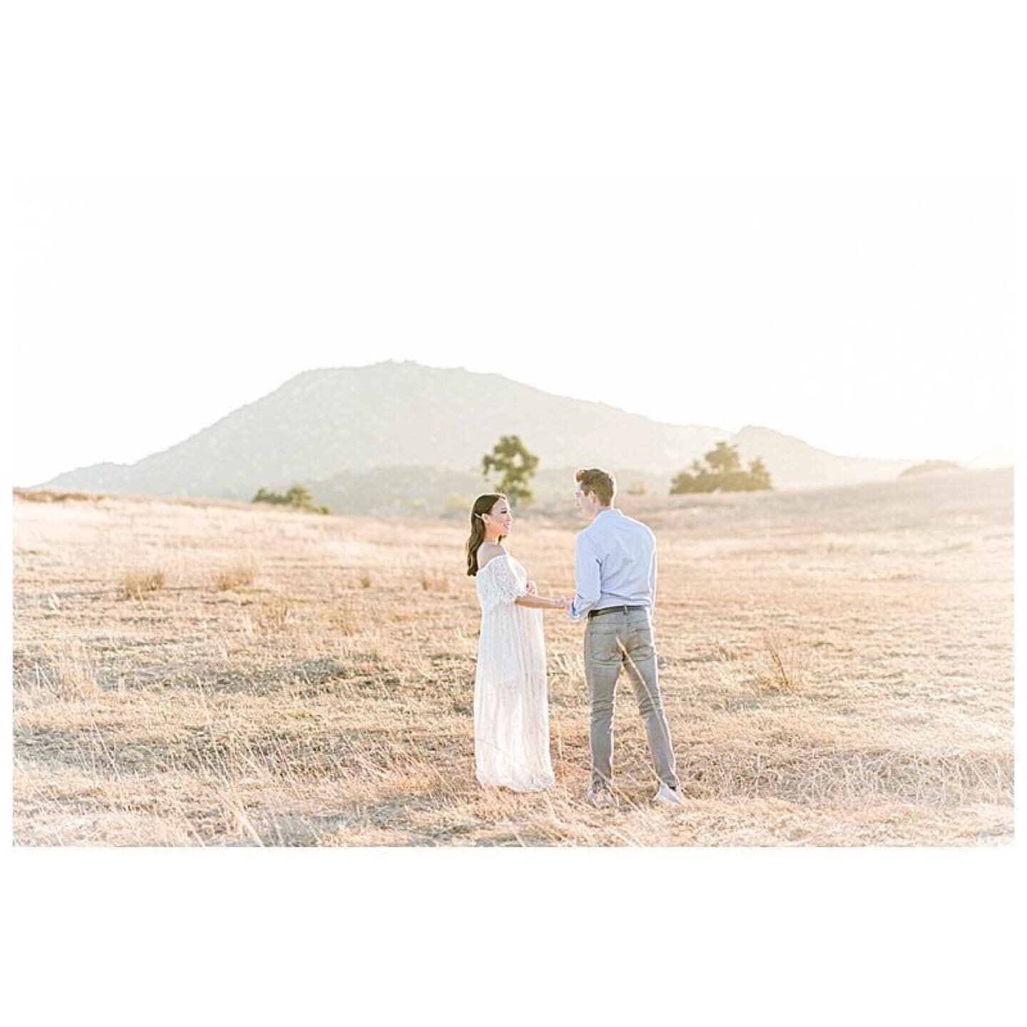 It&rsquo;s been a while since I&rsquo;ve shared a maternity session so here&rsquo;s one of my faaaavorites. The lighting was just amazing that day! ☀️ 
.
.
.
.
.

.
.
.
.

.

.
.
.
.
.
.
.
.
.
#erinchristinephotography #sandiegophotographer #maternit