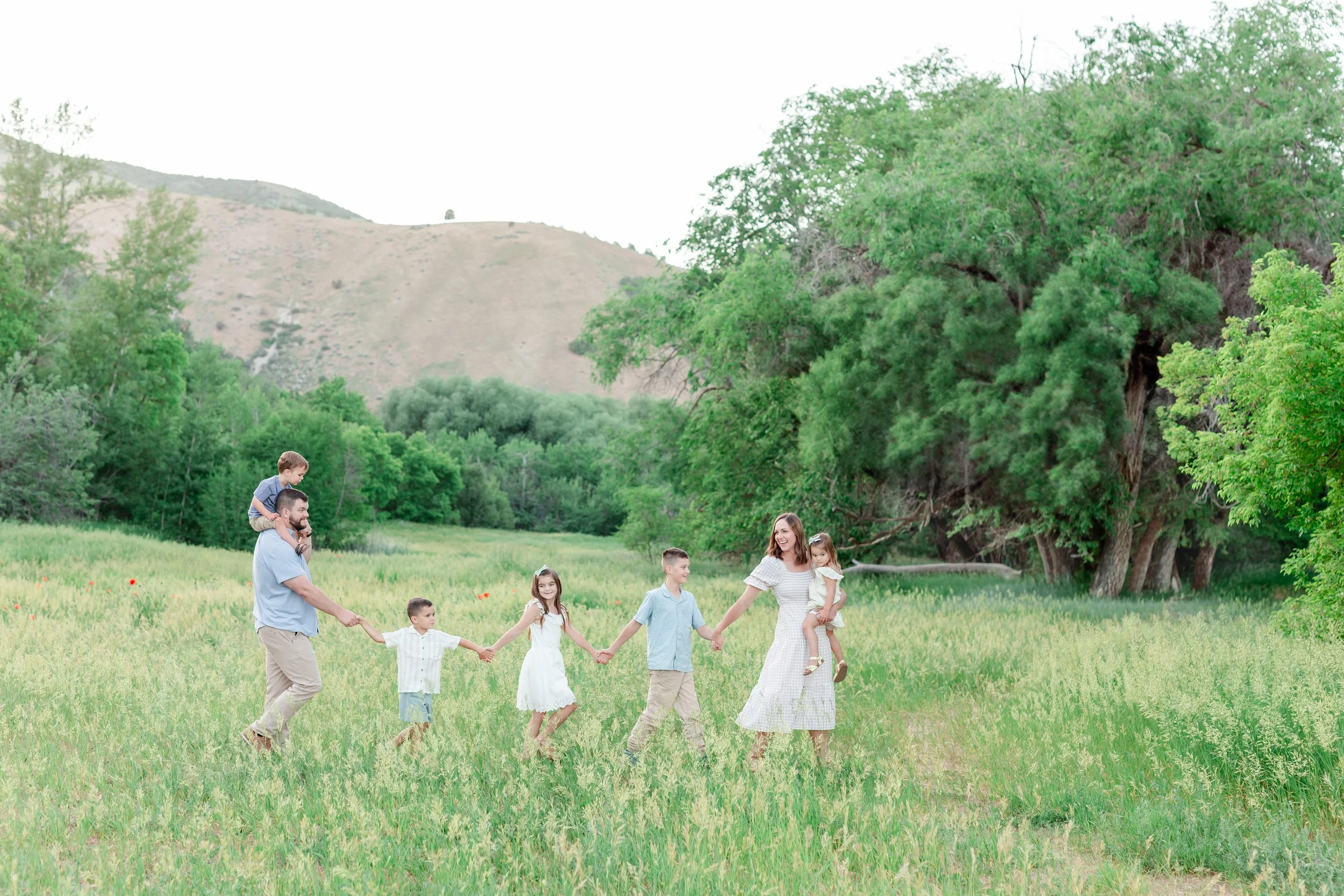Avery Family | Family Photos at the Mantua Poppy Fields 