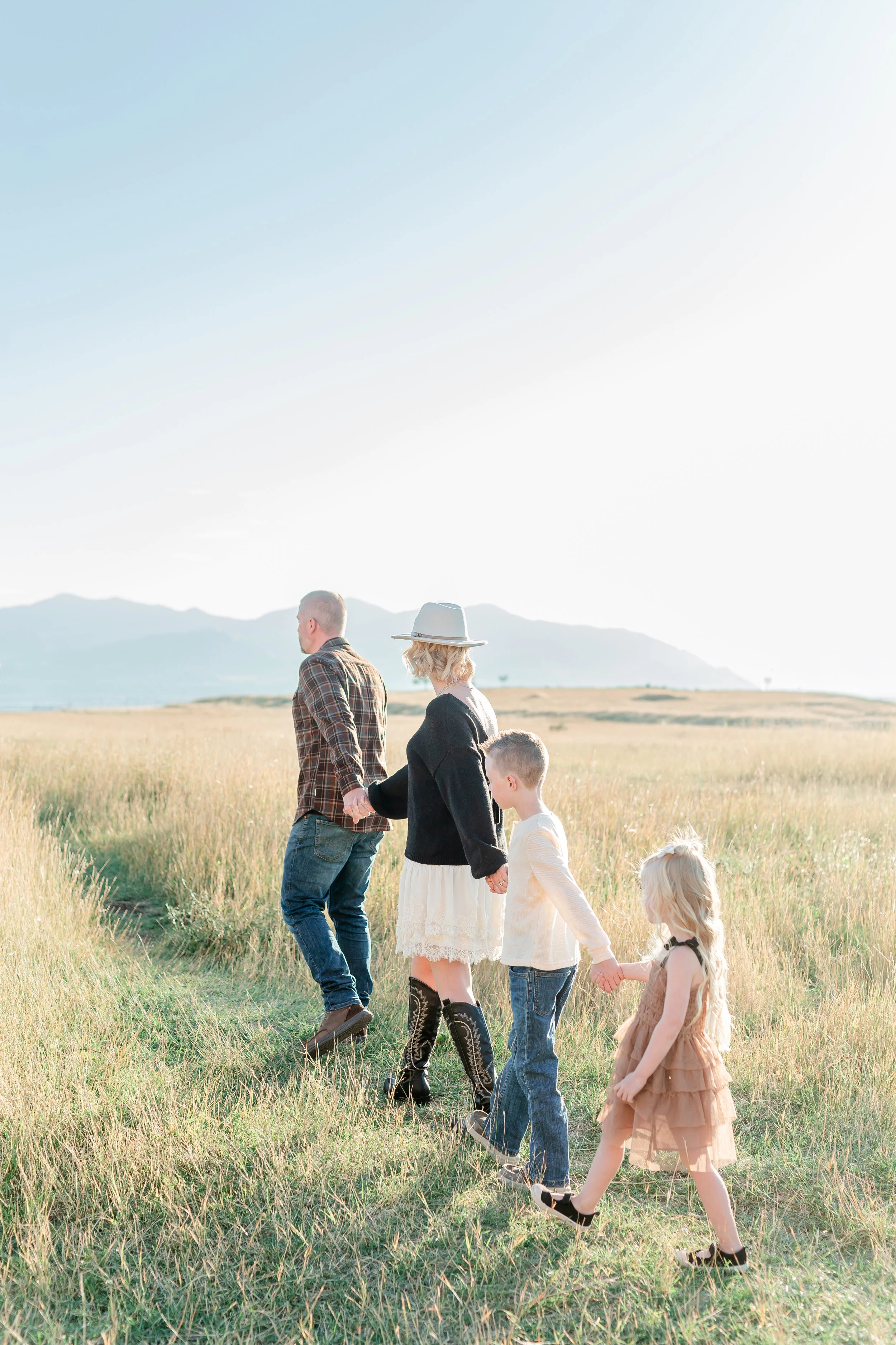 Tunnel Springs Park Utah Fall Family Photoshoot