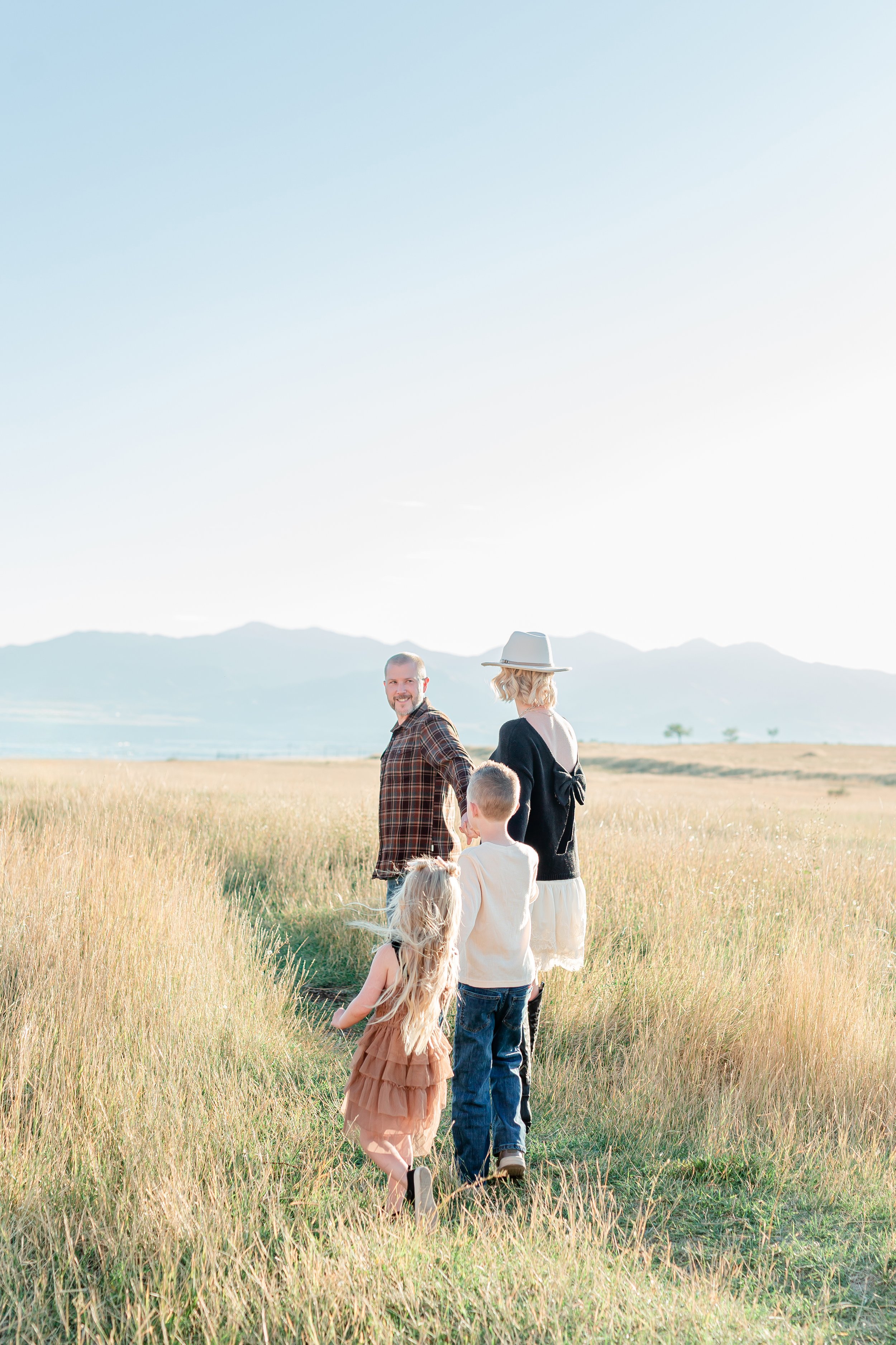Tunnel Springs Park Utah Fall Family Photoshoot
