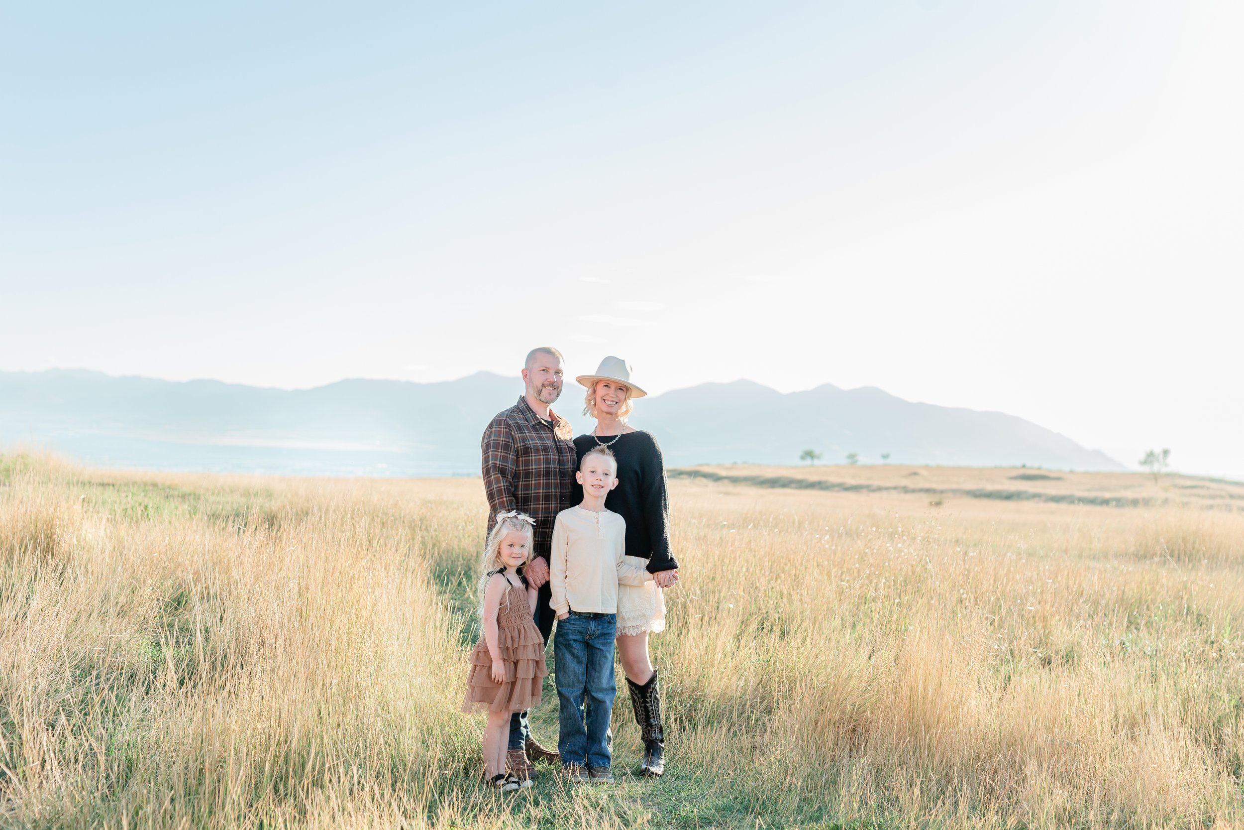 Tunnel Springs Park Utah Fall Family Photoshoot