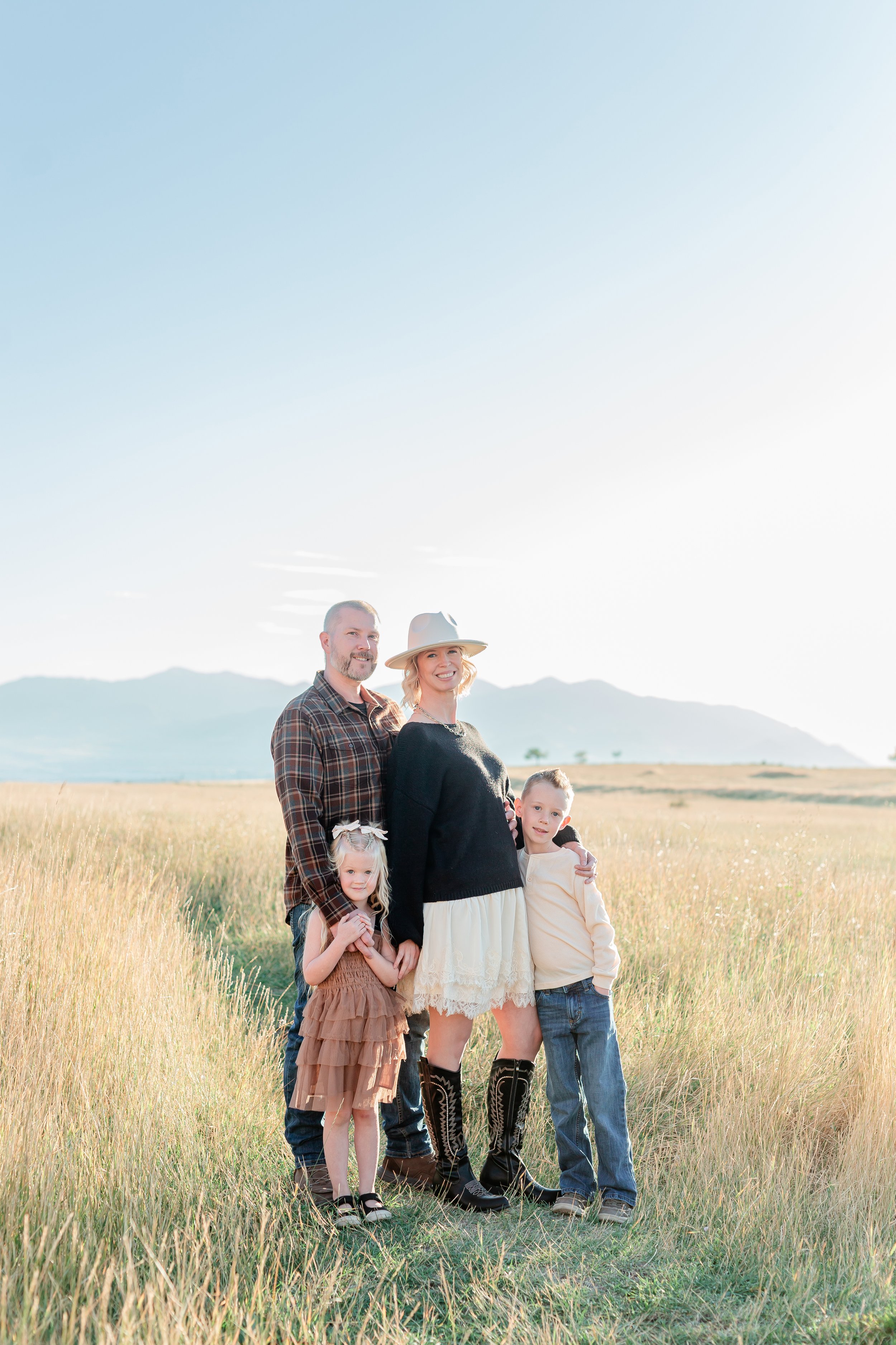 Tunnel Springs Park Utah Fall Family Photoshoot