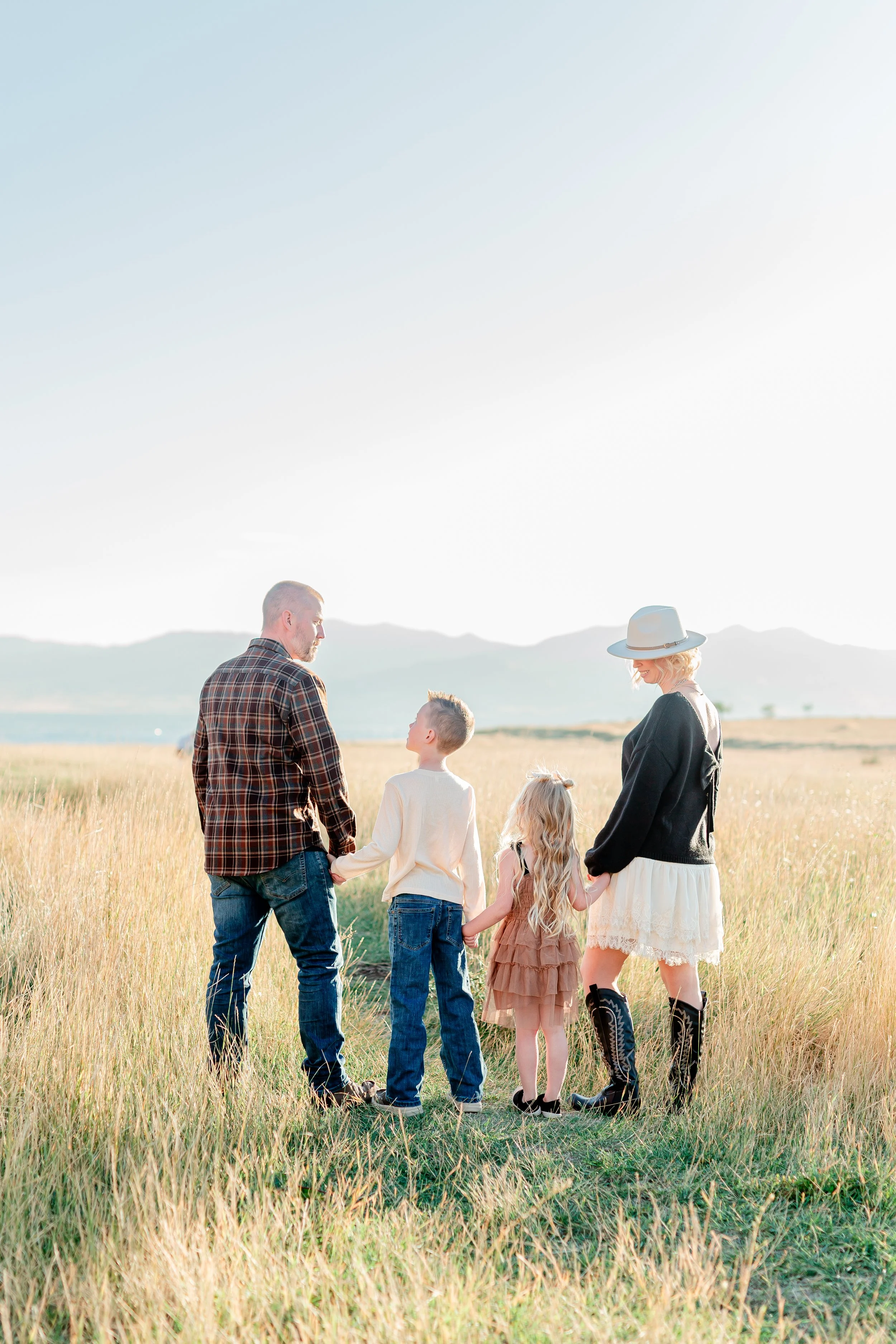Tunnel Springs Park Utah Fall Family Photoshoot