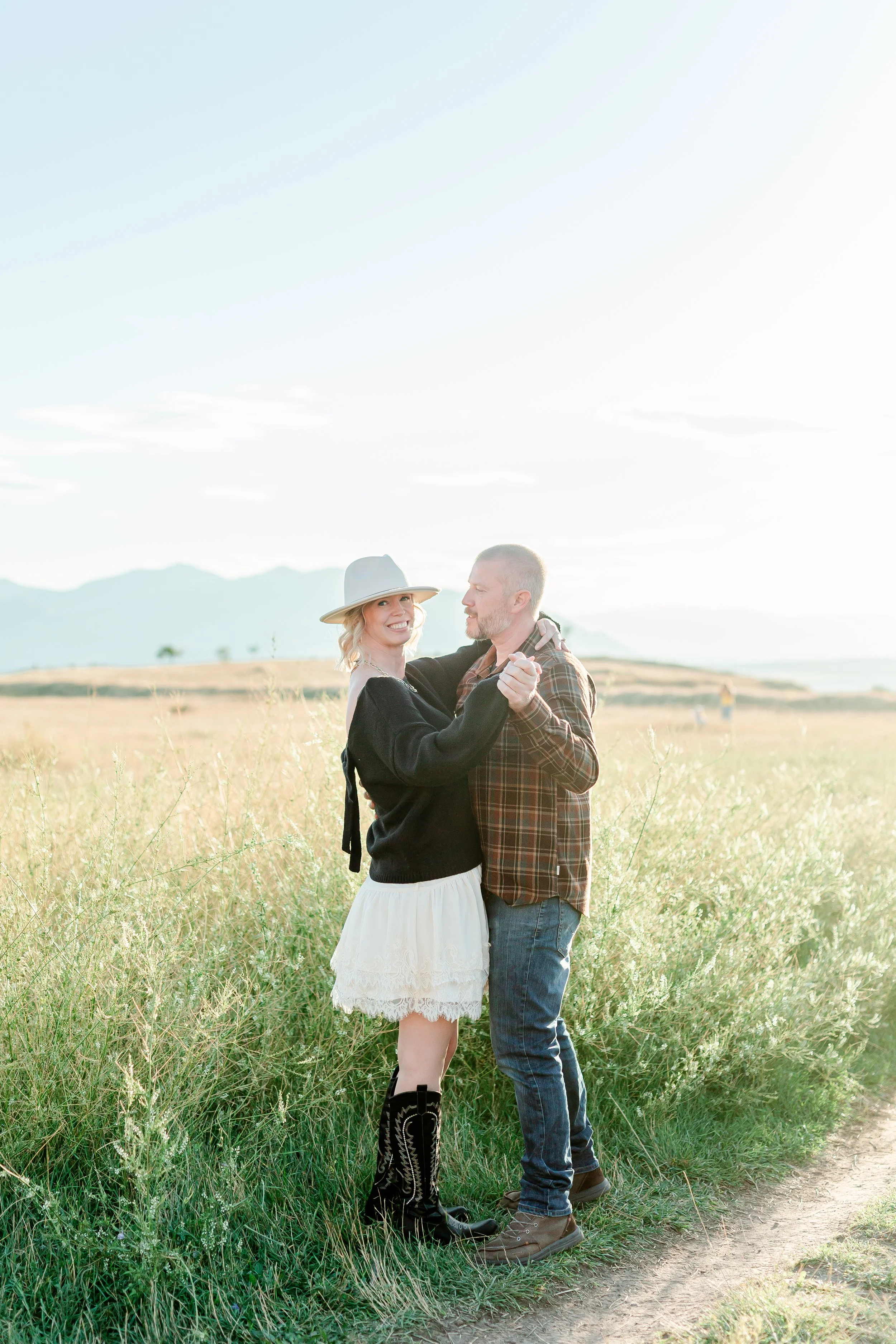 Tunnel Springs Park Utah Fall Family Photoshoot