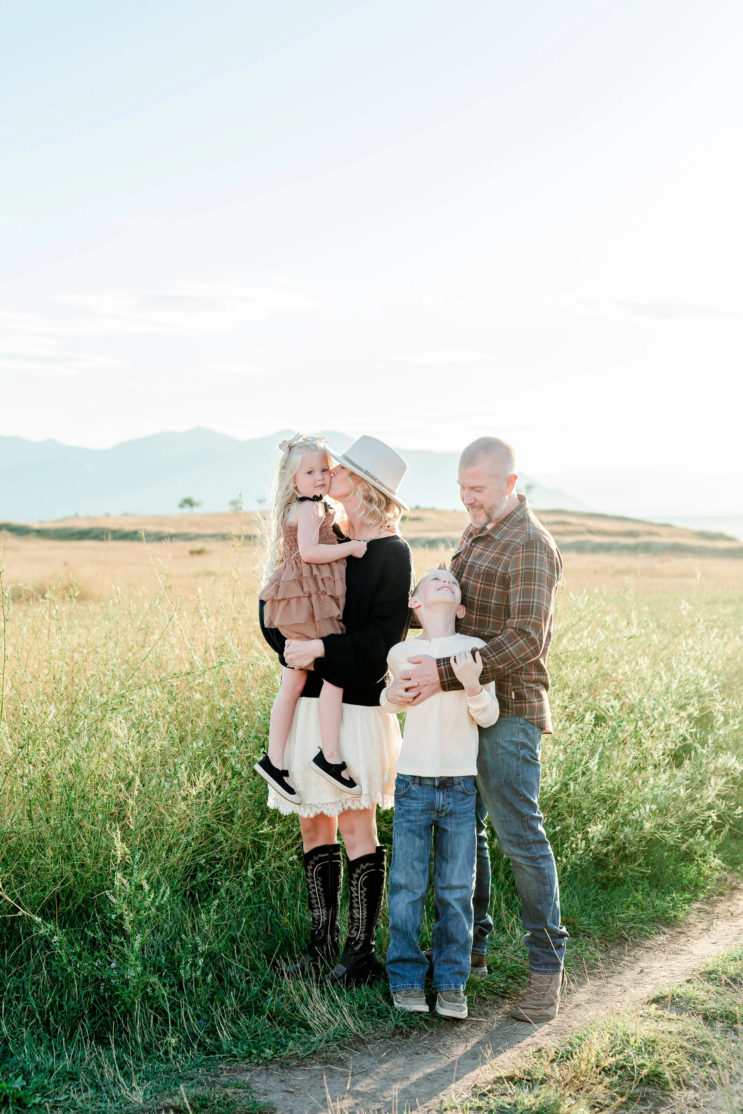 Tunnel Springs Park Utah Fall Family Photoshoot