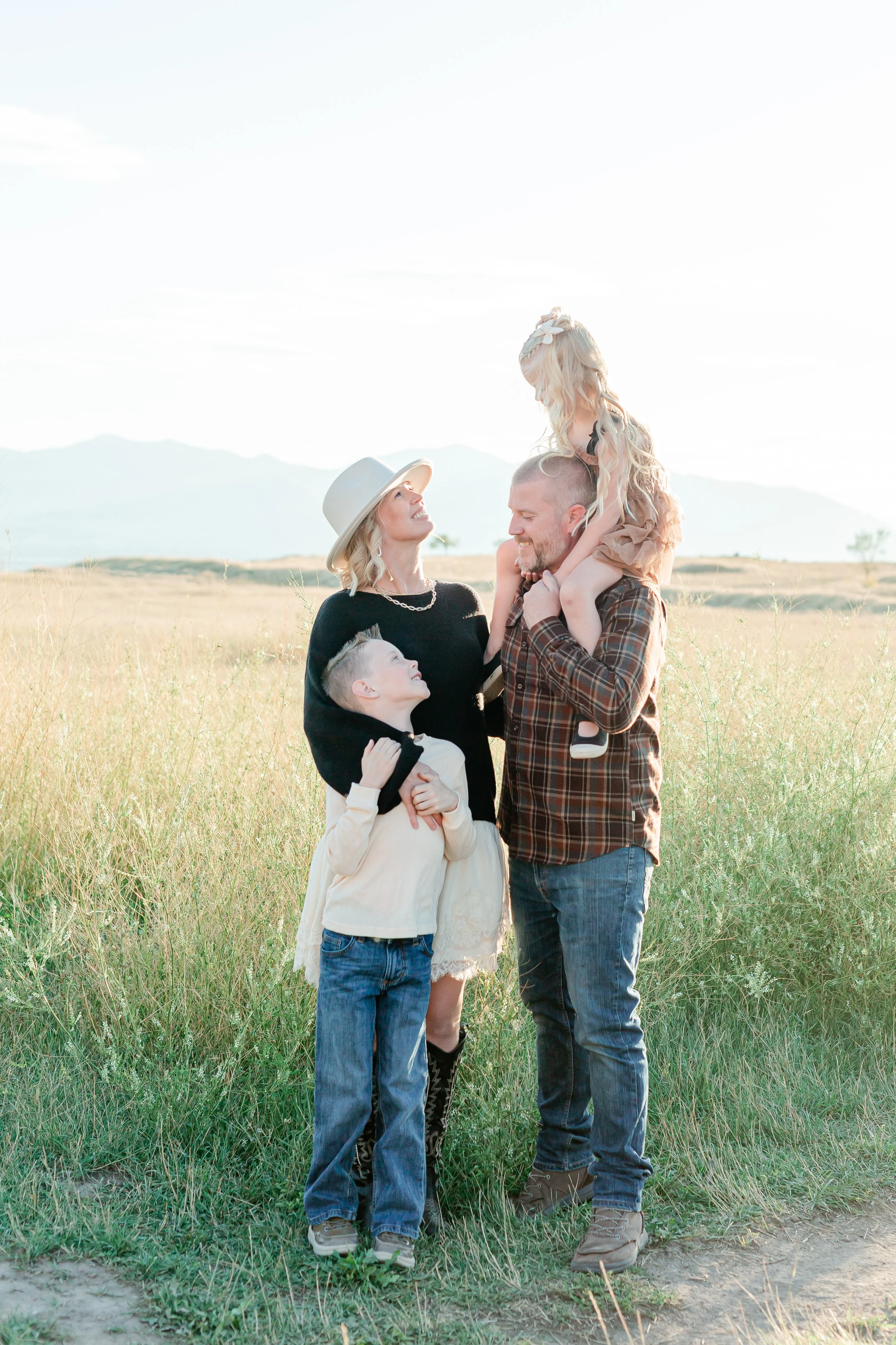 Tunnel Springs Park Utah Fall Family Photoshoot