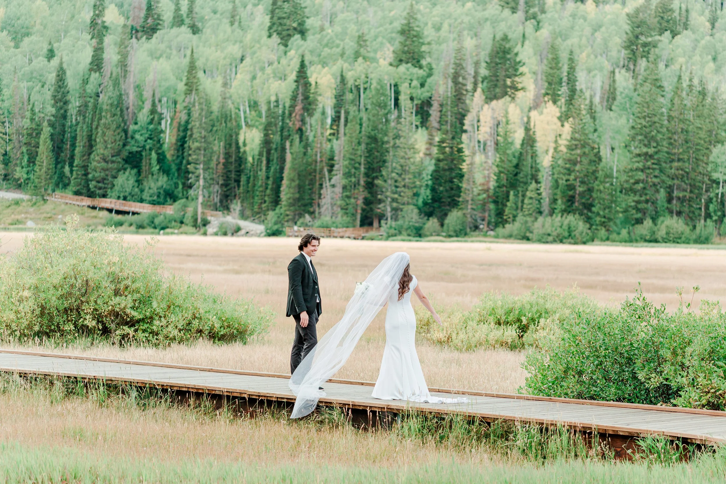 First look bridal photos Bridal Portraits at Silver Lake in Utah