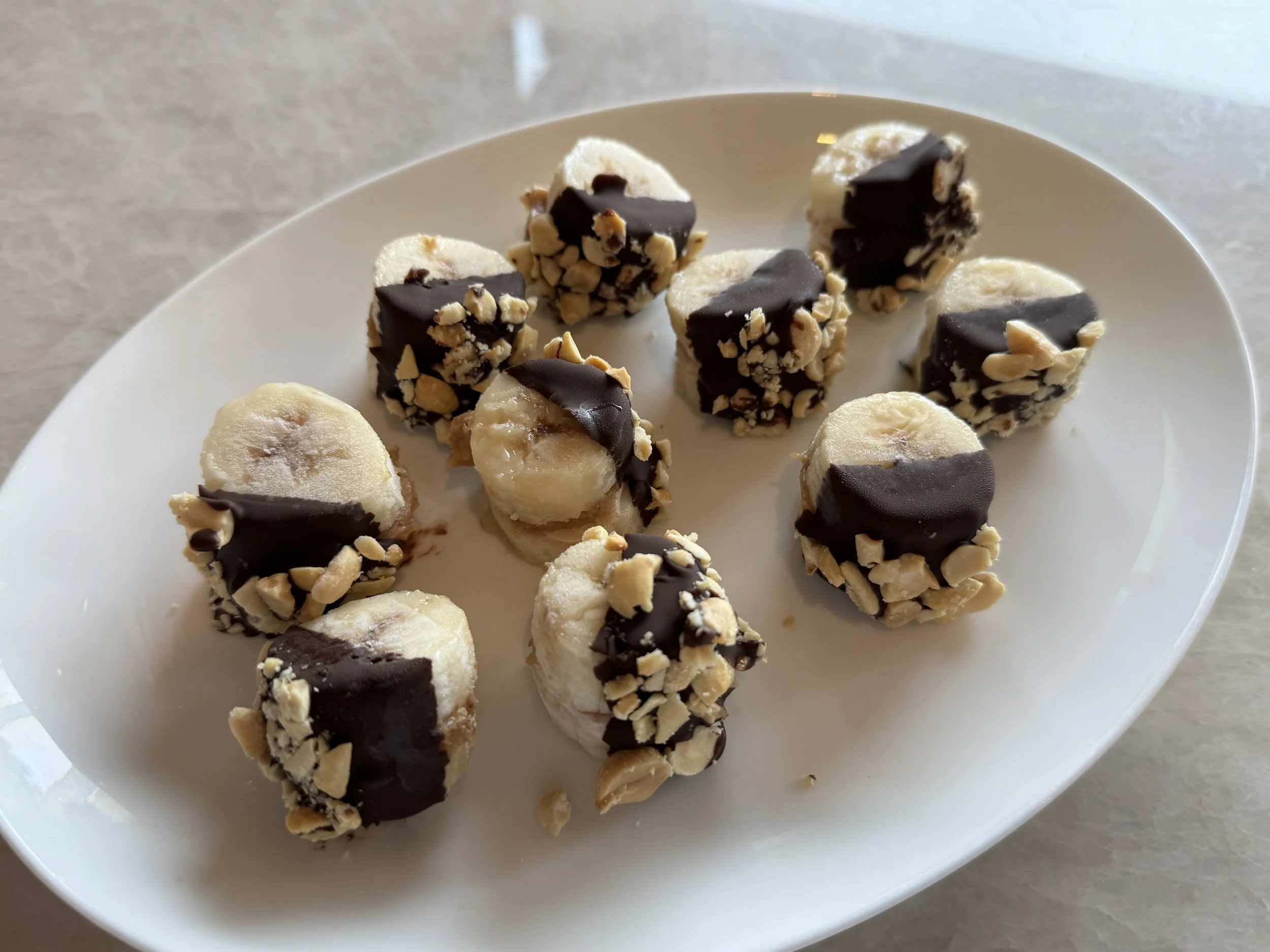 FROZEN BANANA MONKEY BITES
