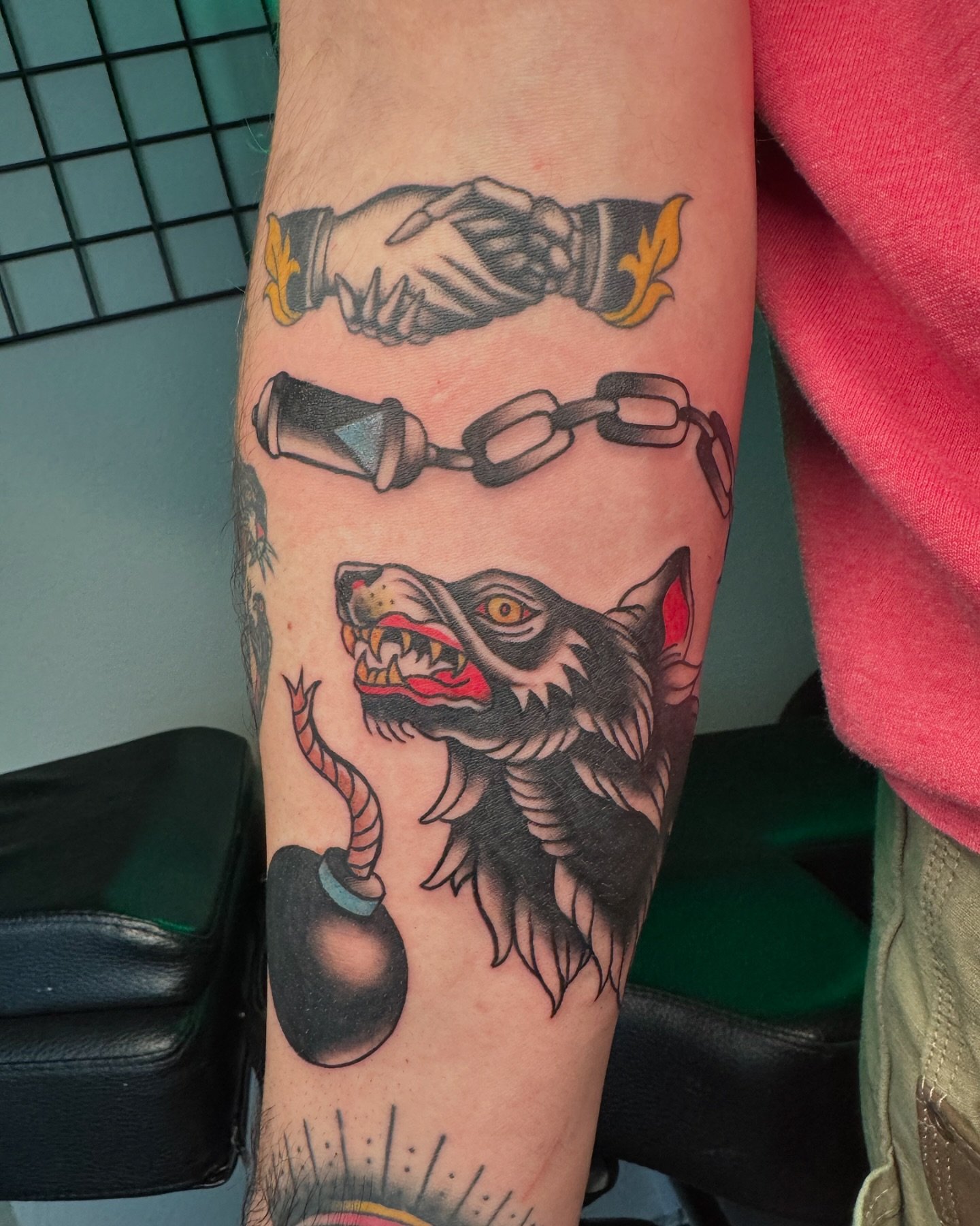 More filler for @sully.oo 😮&zwj;💨 
&bull;
&bull;
&bull;
 #dallas #dtx #dfw #explore #dtxtattoos 
#tattoos #tatted #dfwtattoos #newink #explore #linework #americantraditional