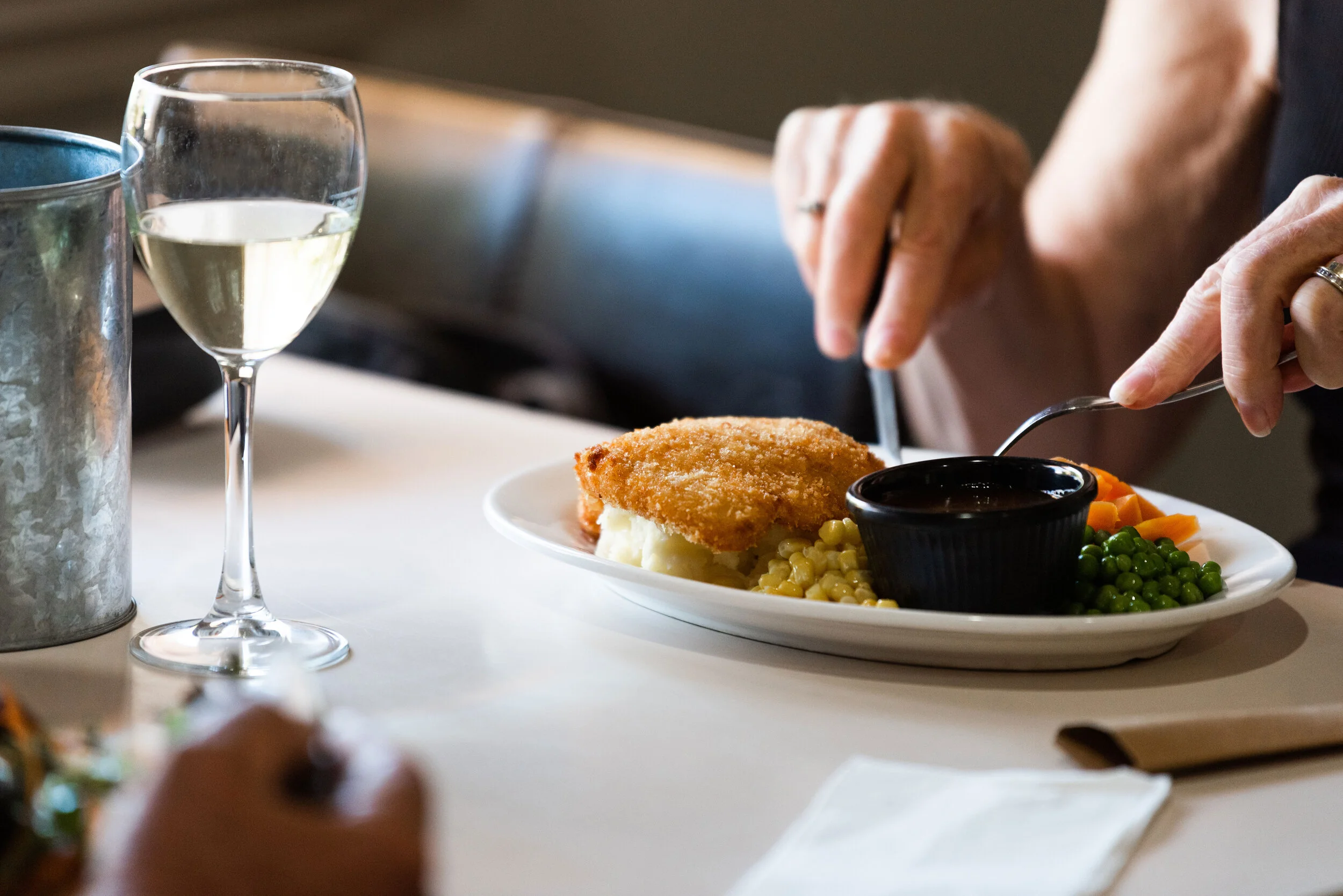 Meals in Hay, NSW | New Crown Hotel