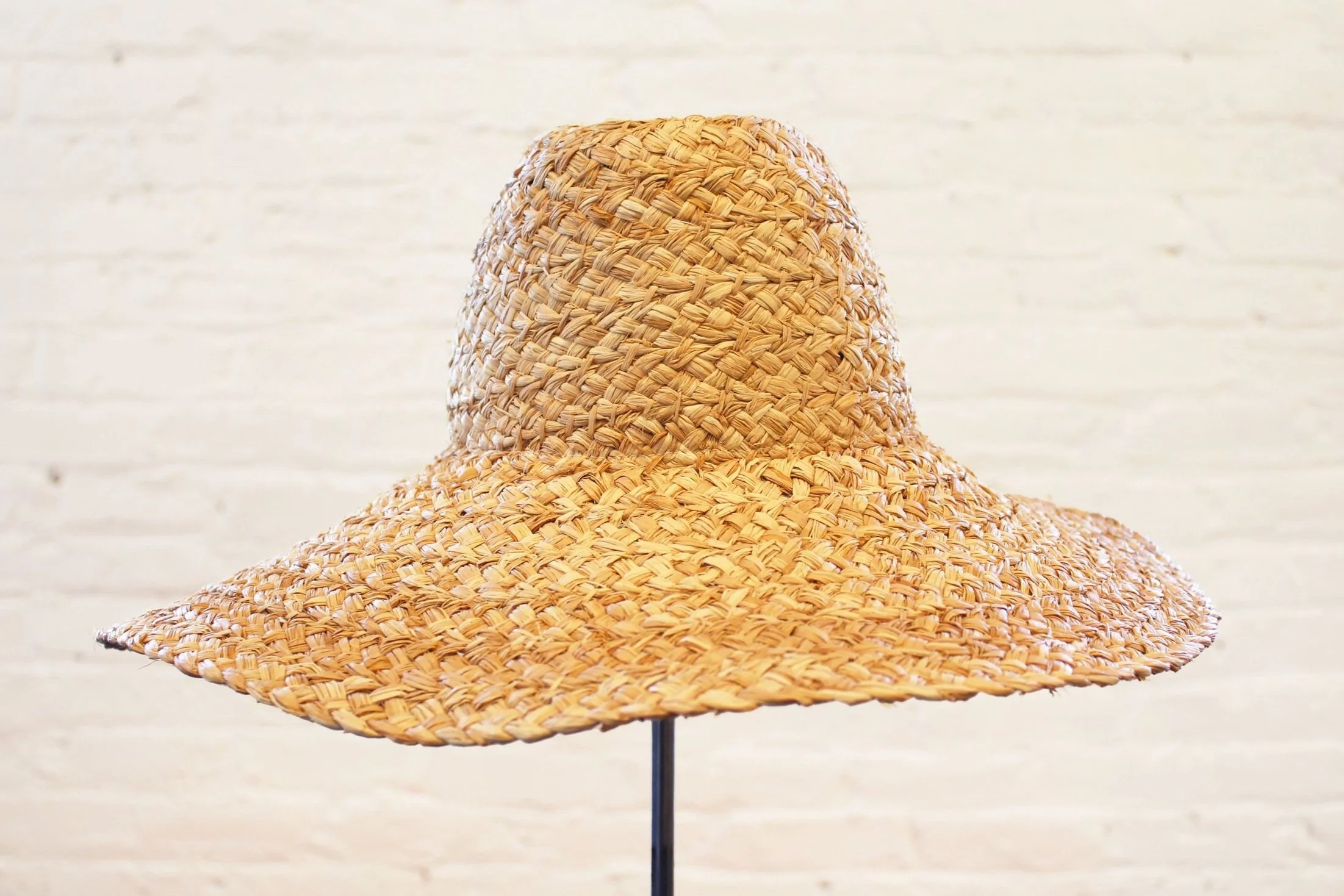 Womens LOLA 100% Raffia Dad\'s Sun Hat Small Fits Head Size 21.5\