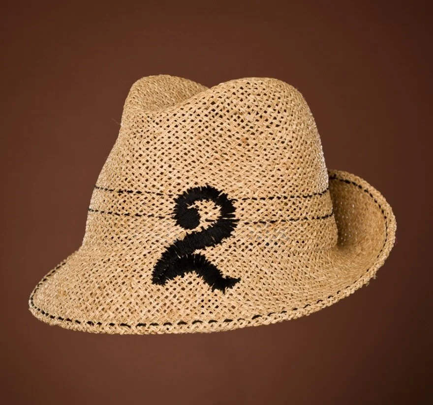 N&deg;2

#oldiebutgoodie #strawfedora #luckynumber