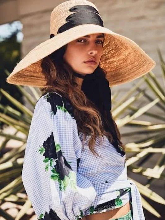 A good pout is everything&hellip;.

#sunhat #bighat #strawhat #lolahats