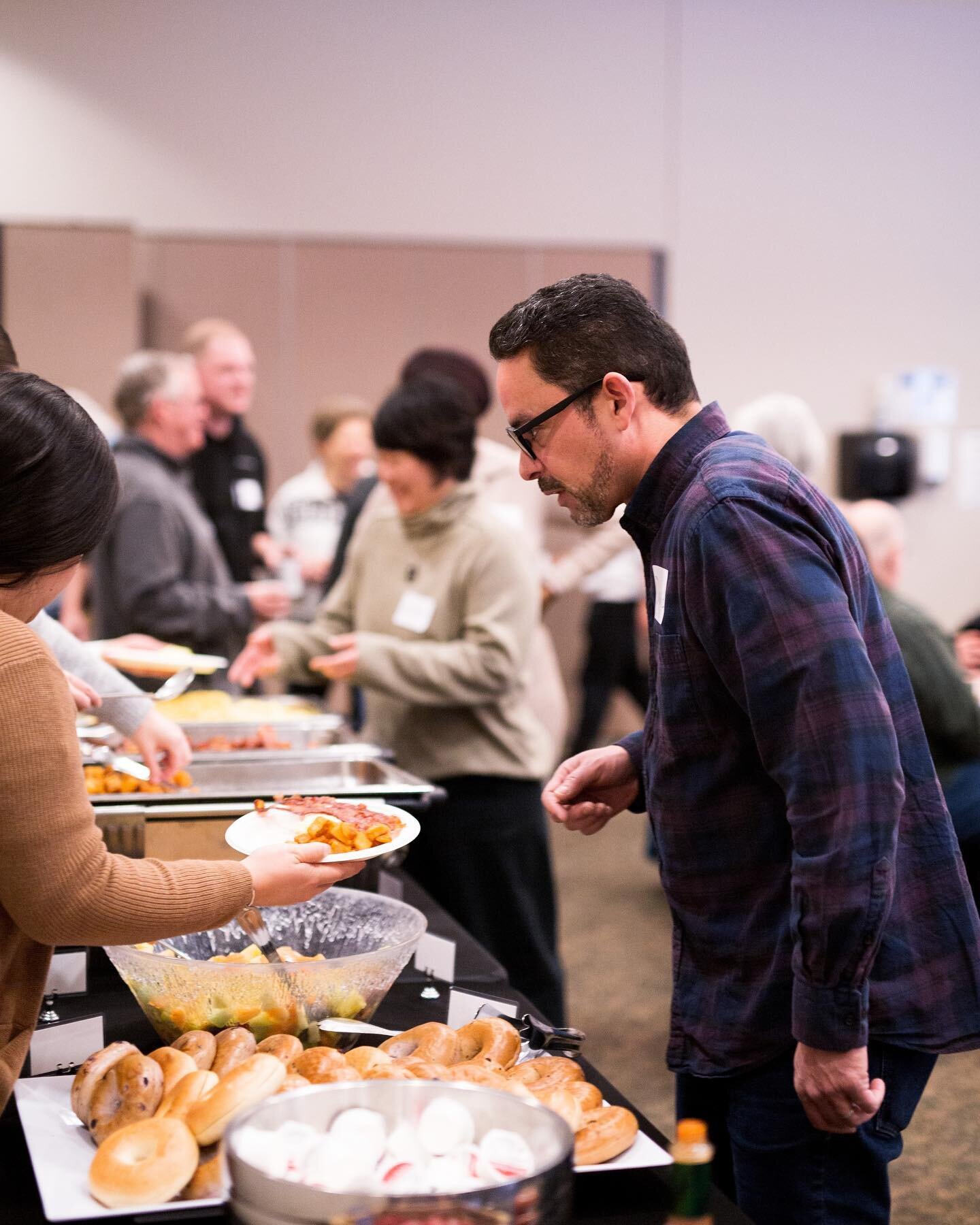 We are a community that believes in the power of sharing a meal together as Jesus modeled in His ministry. Join us this Sunday, April 23rd at 10am, as we gather to worship and spend time around the table sharing breakfast! This is a great opportunity