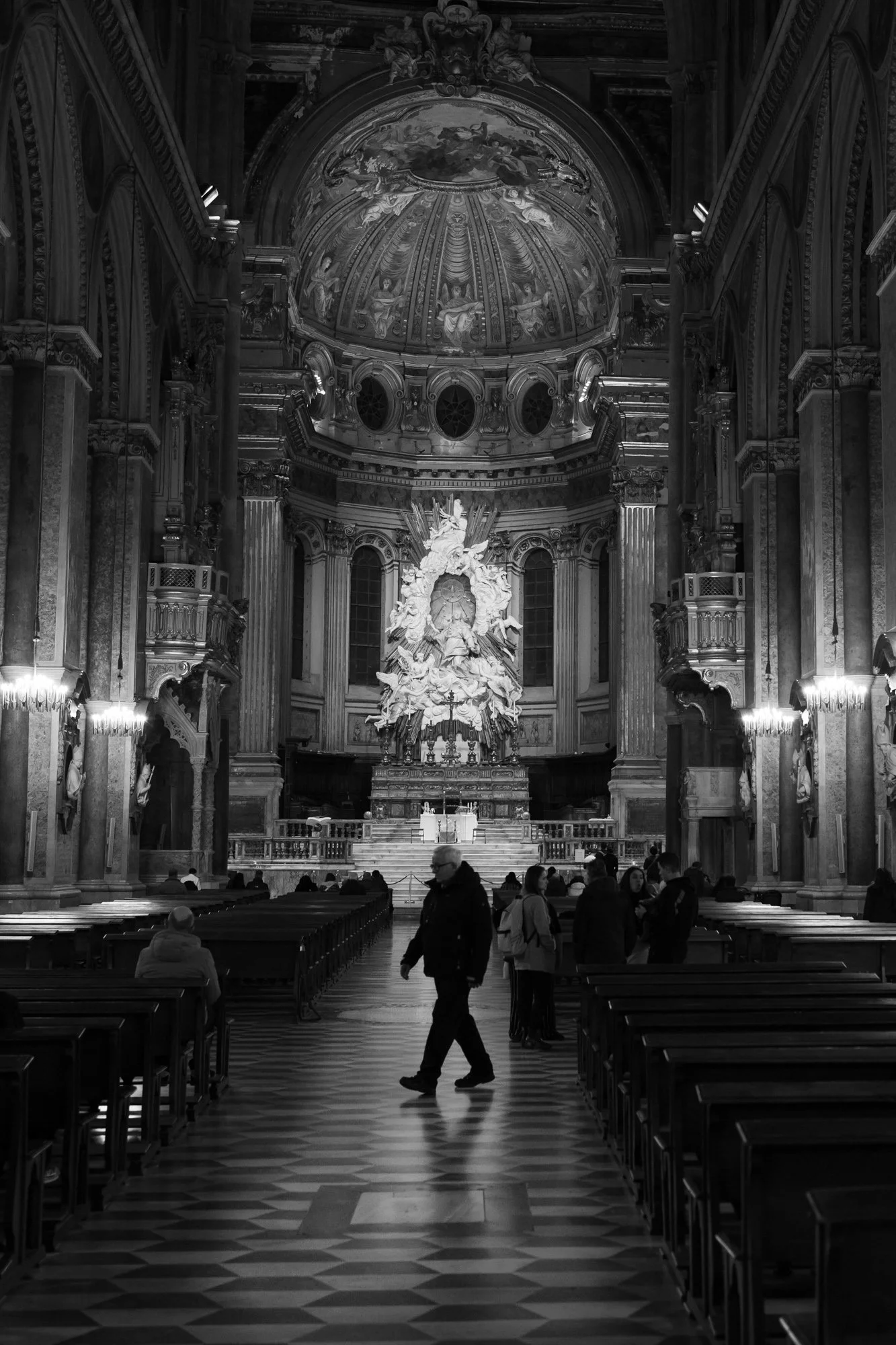Naples Cathedral (Duomo di Napoli)1.jpg