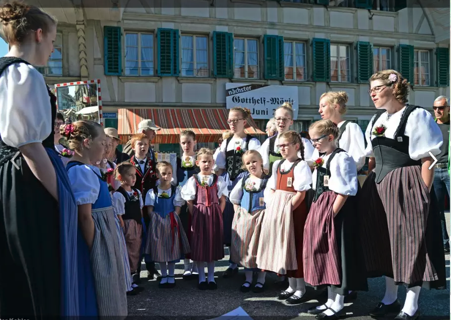 Kinderjodlerchörli am Gotthelfmärit