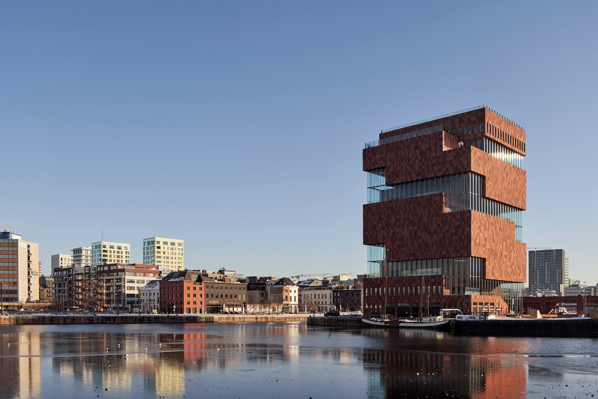 2021_GRAYSC_MuseumaandeStroom_web 10.jpg