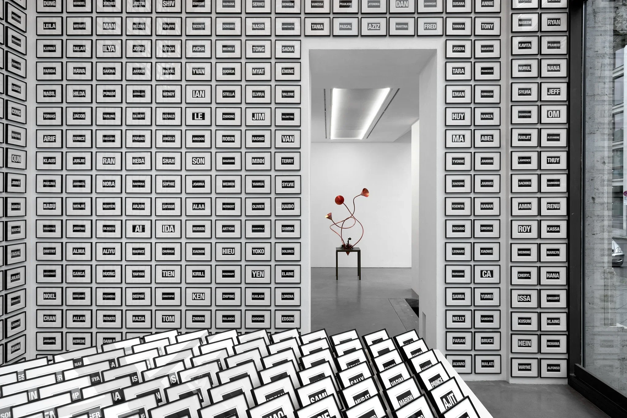 Allan McCollum at Galerie Thomas Schulte