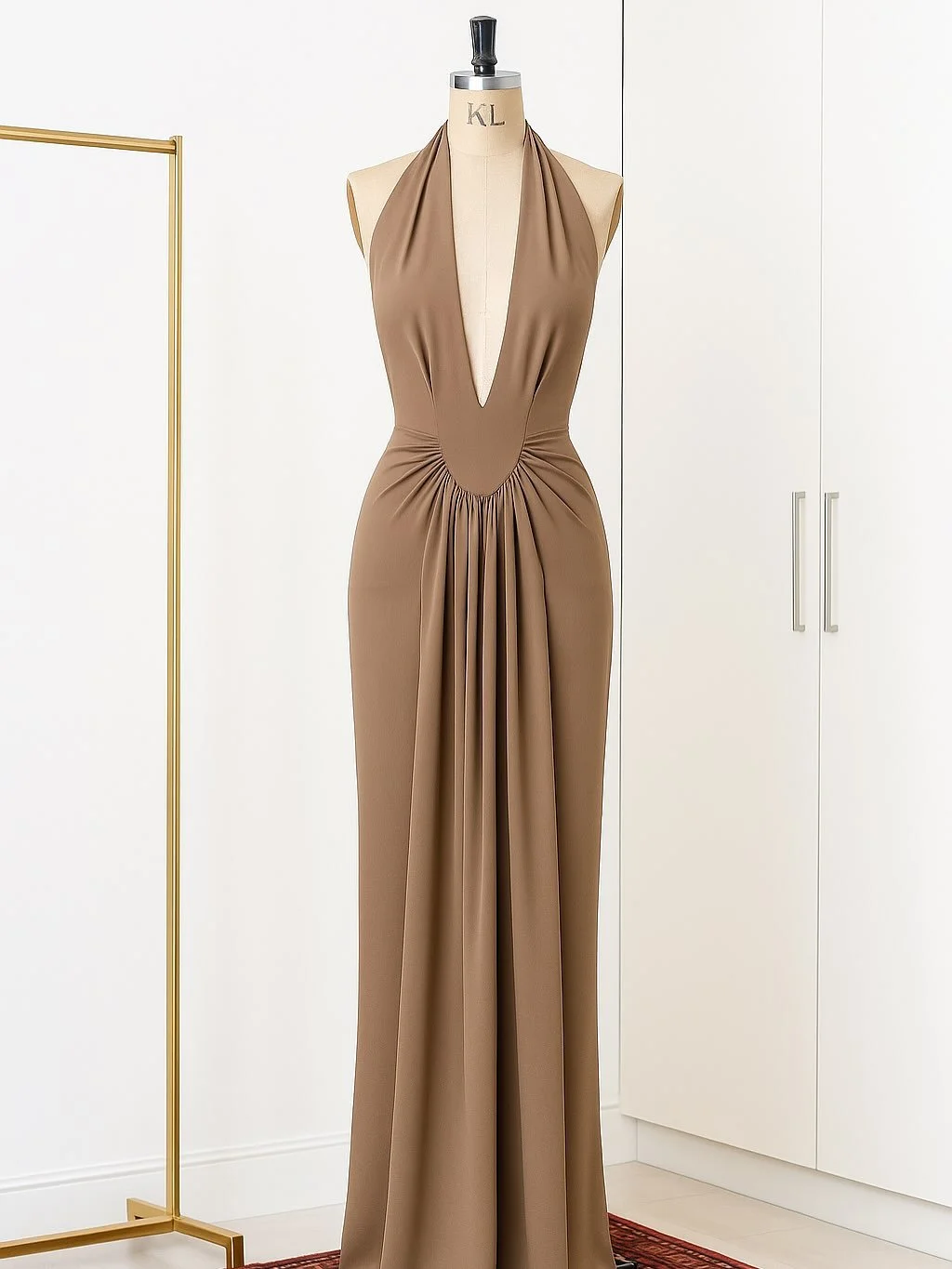 From the first sketch to the final stitch, the Aoibh&iacute; dress has been thoughtfully designed and crafted in London.

Stephen worked closely with @voguewilliams and @corinagaffey to shape the mood, the silhouette, and the fabrics.

This photo was
